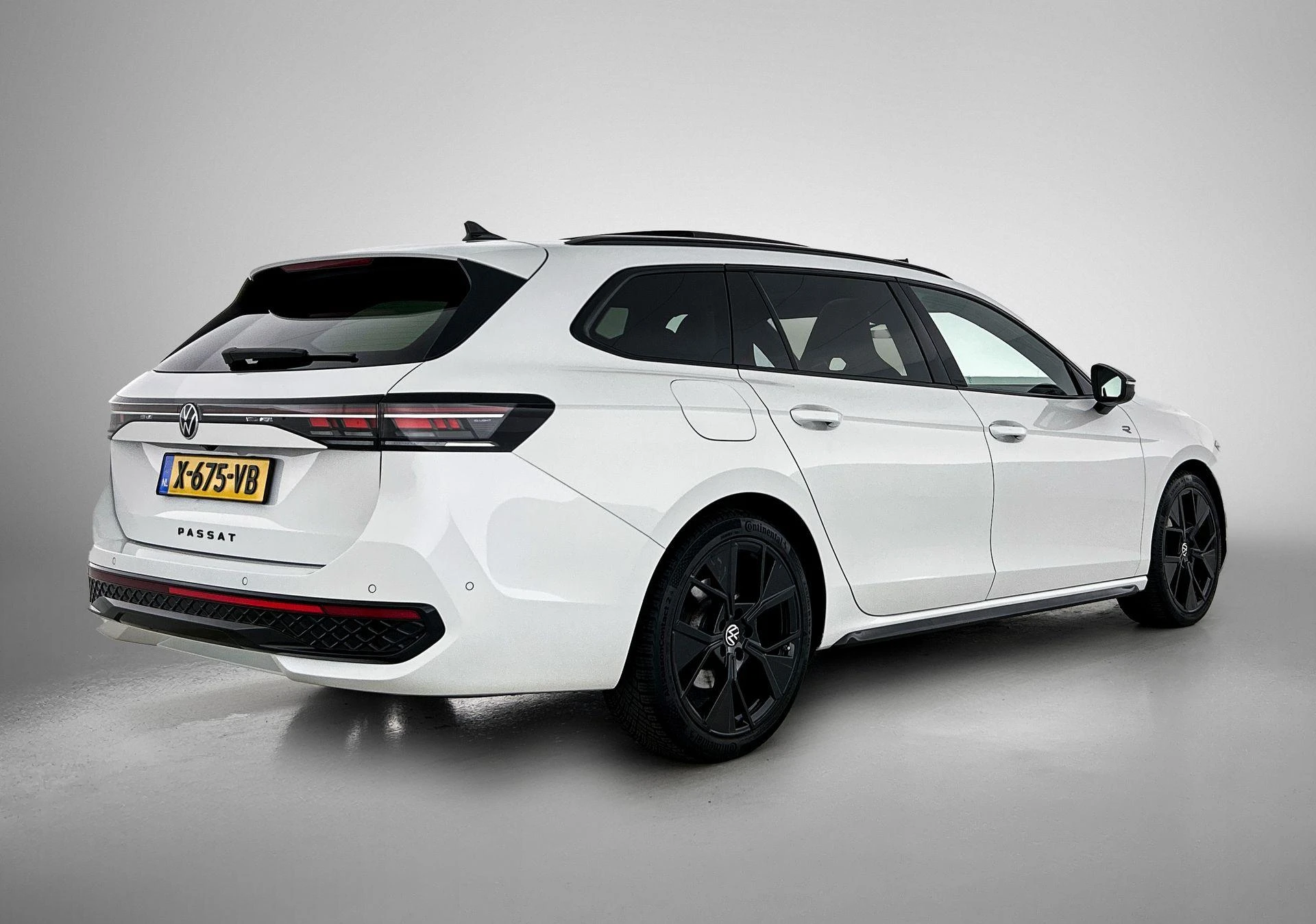 Volkswagen-Passat-image-3