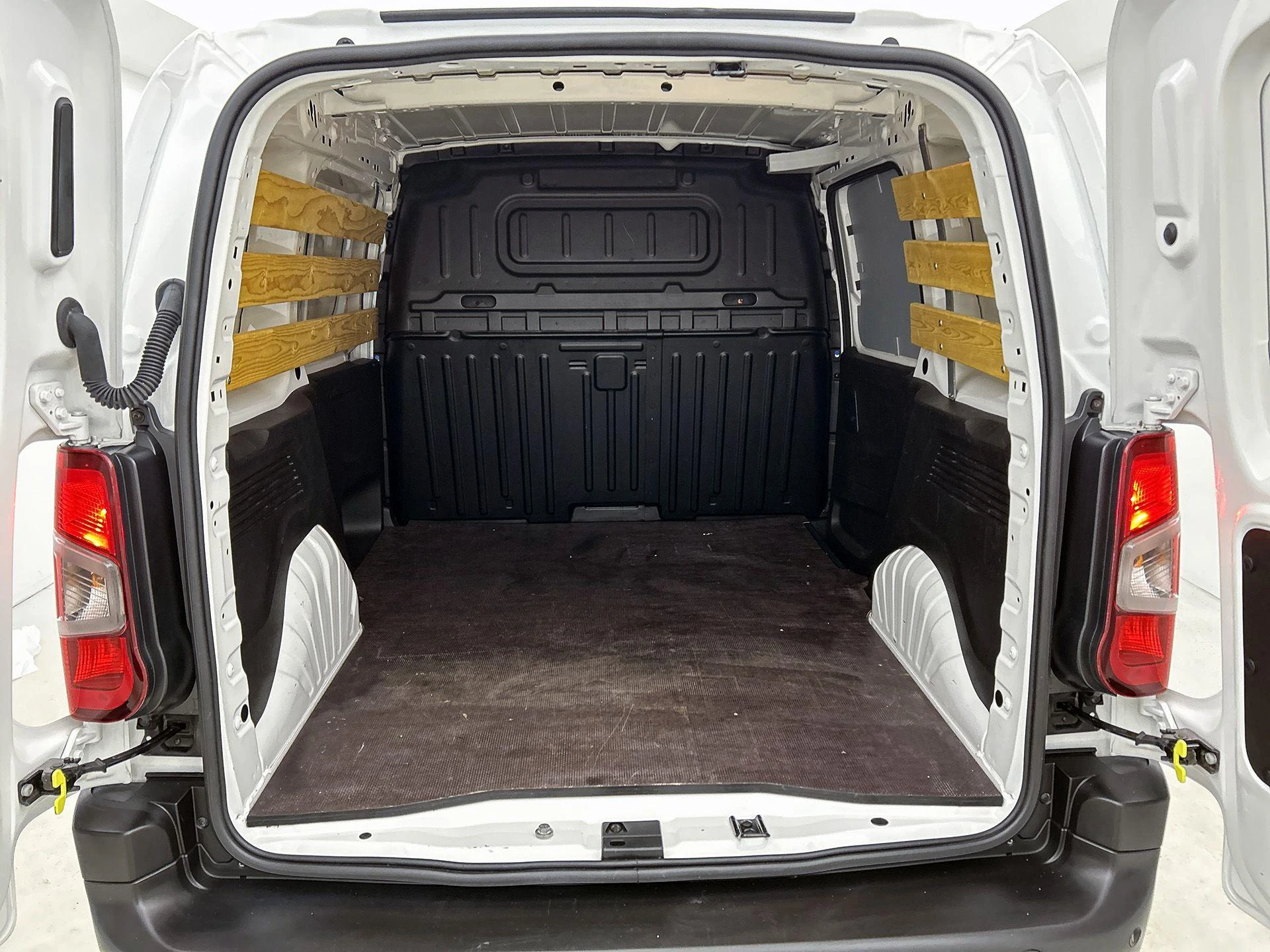 Opel-Combo-image-18