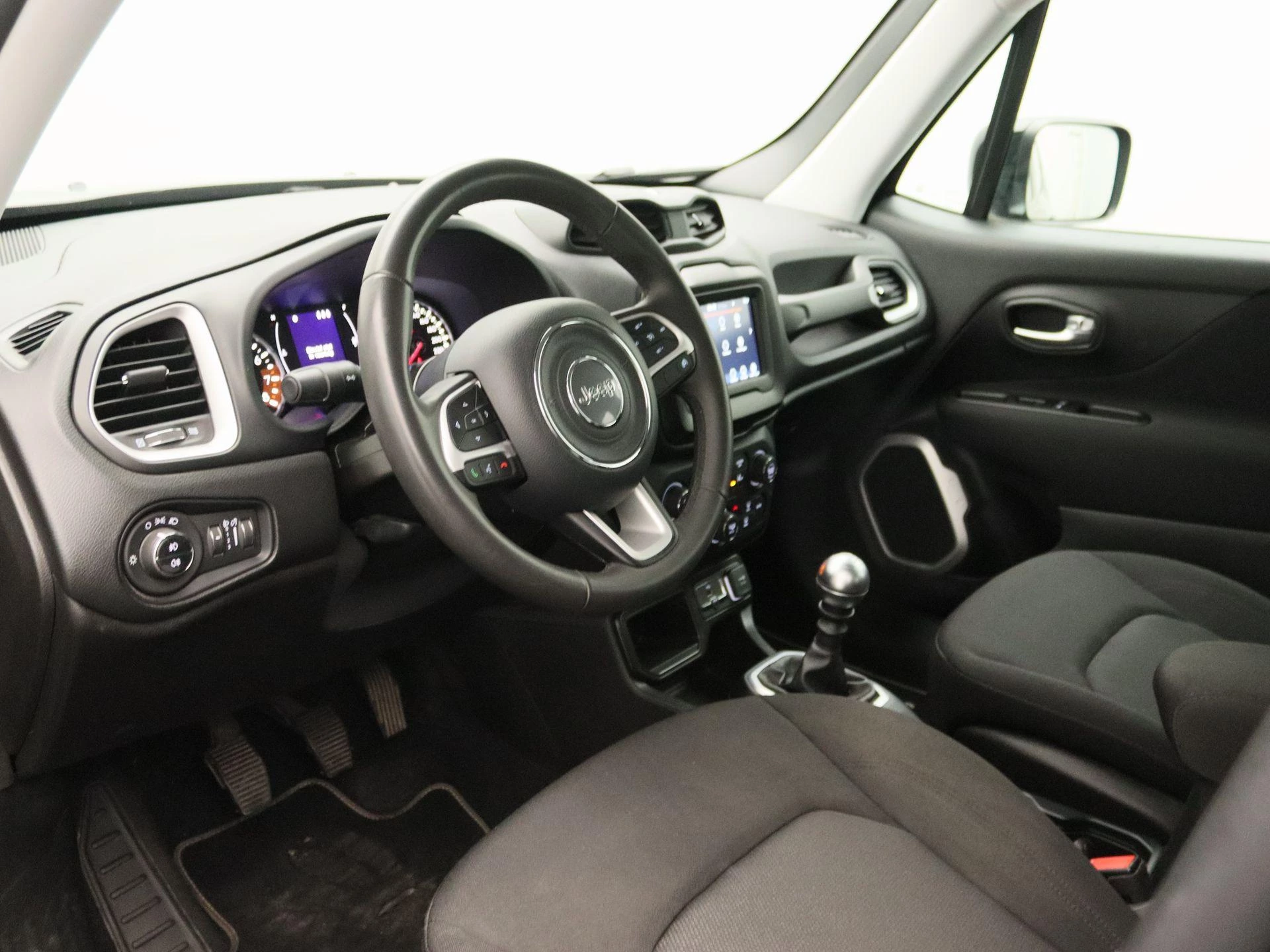 Jeep-Renegade-image-20