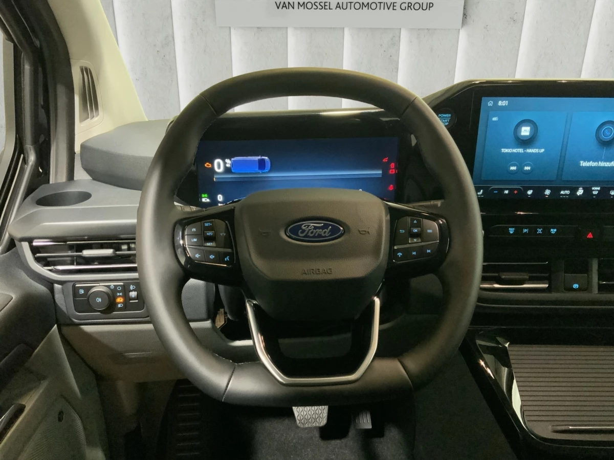 Ford-Tourneo Custom-image-13