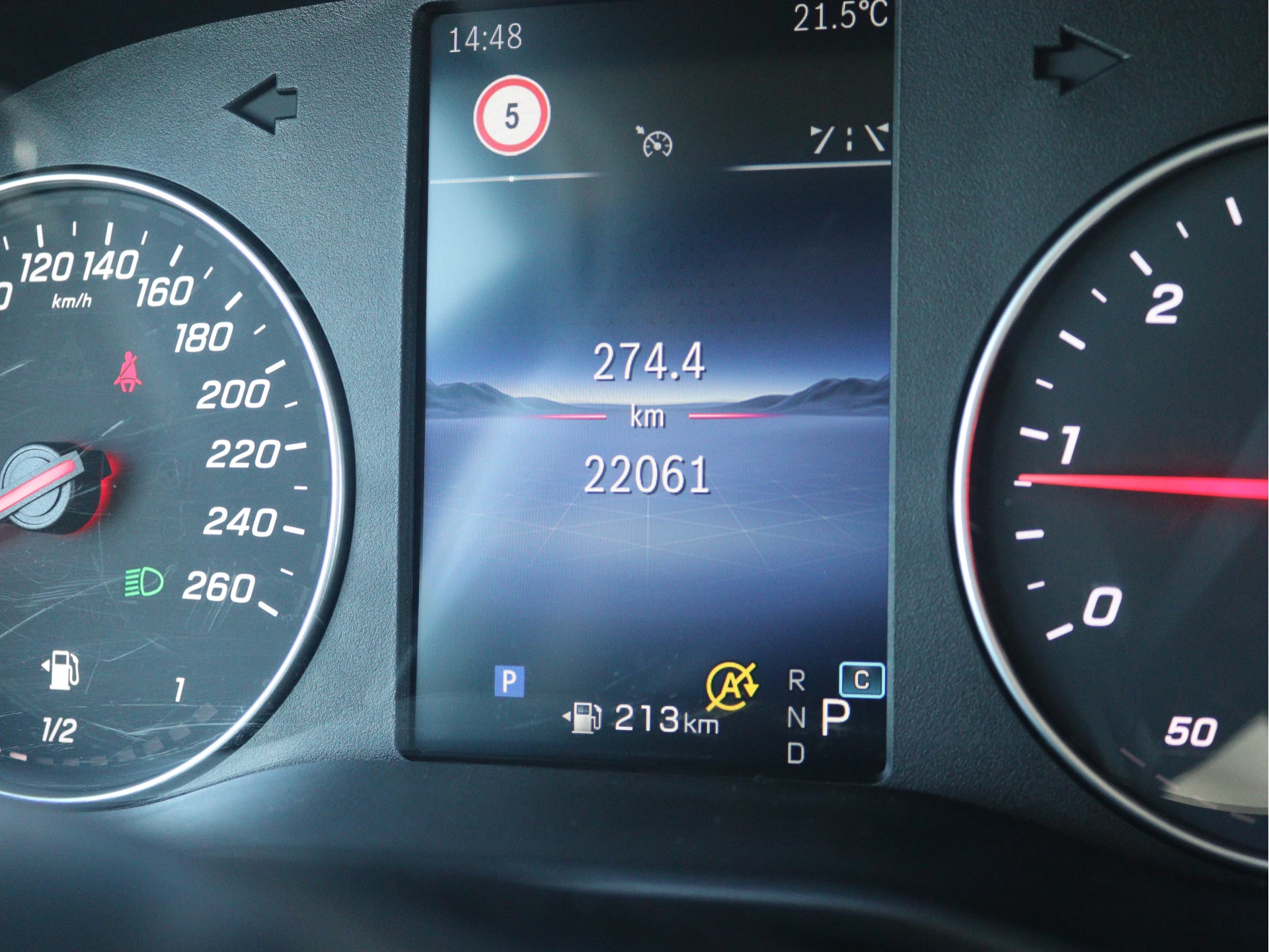 Mercedes-Benz-Vito-image-5