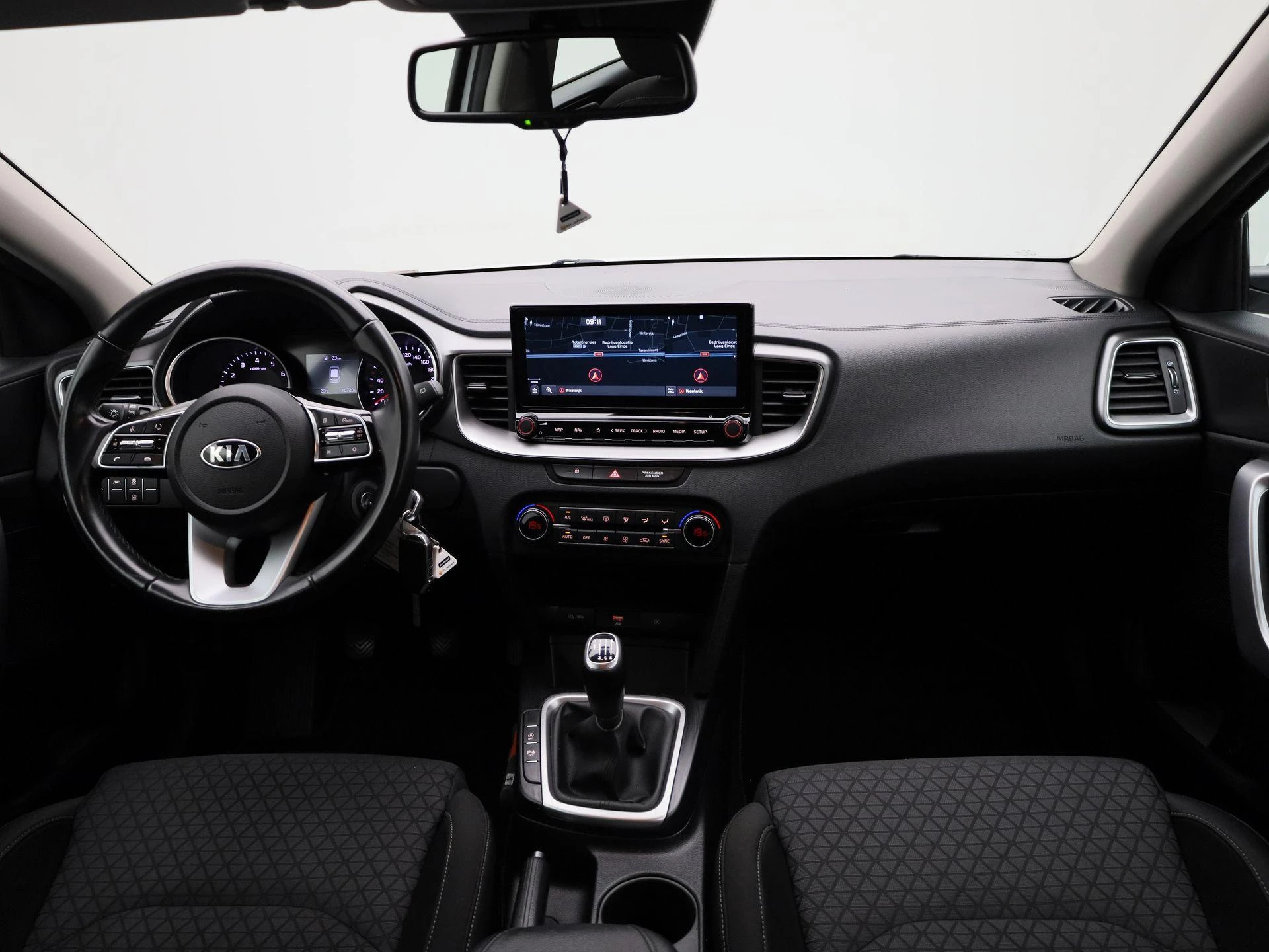 Kia-Ceed Sportswagon-image-32