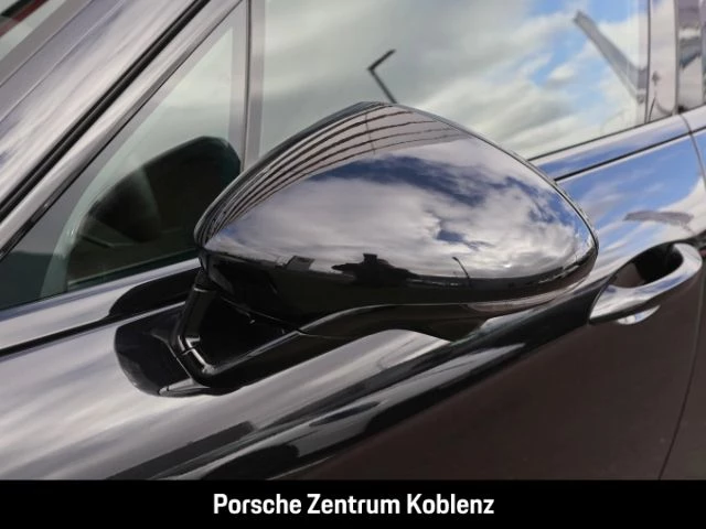 Porsche Panamera 4 E-Hybrid -