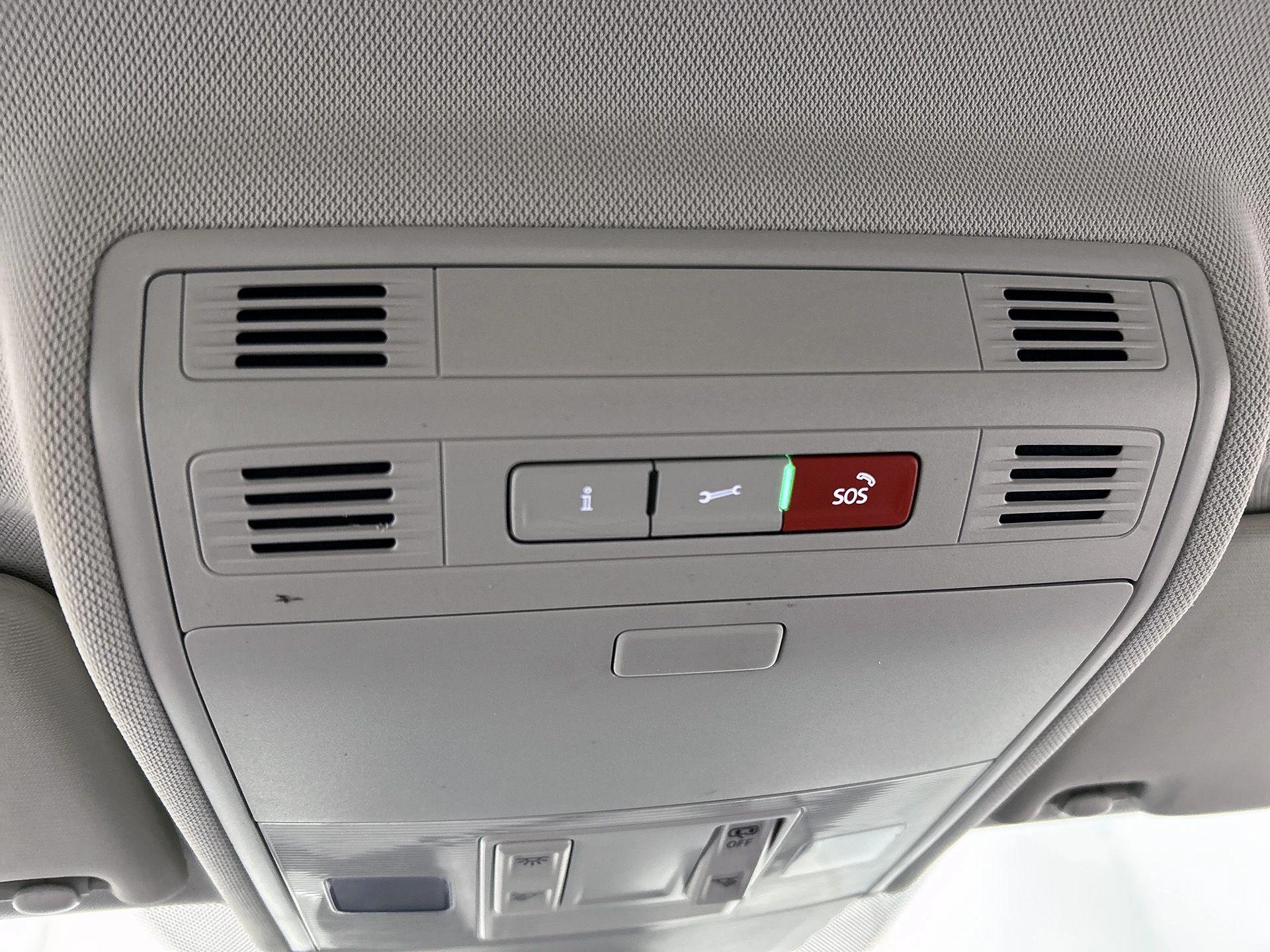 Volkswagen-Polo-image-8