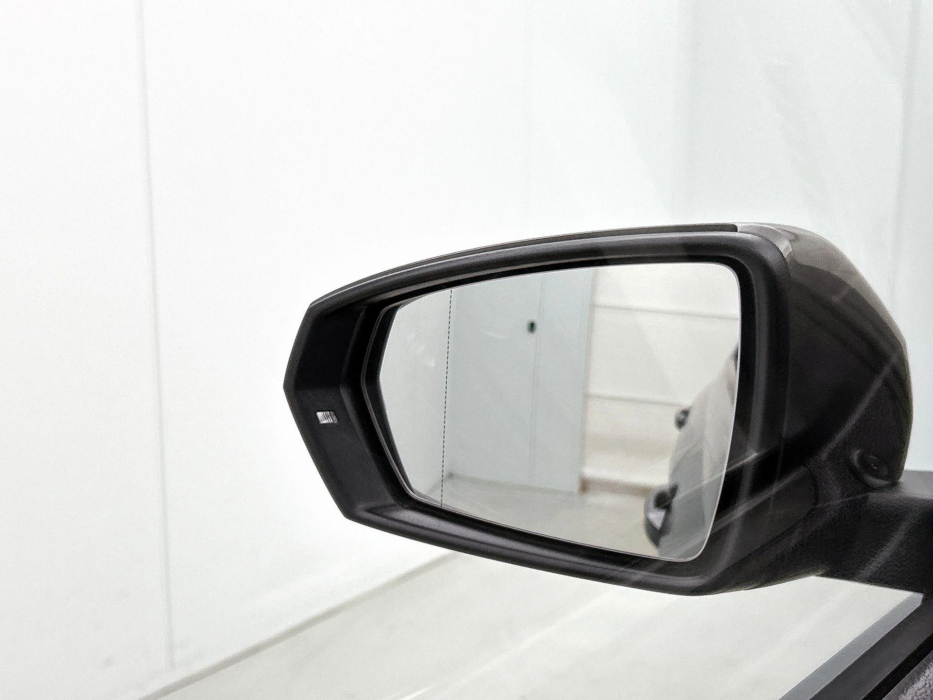 Volkswagen-Polo-image-18