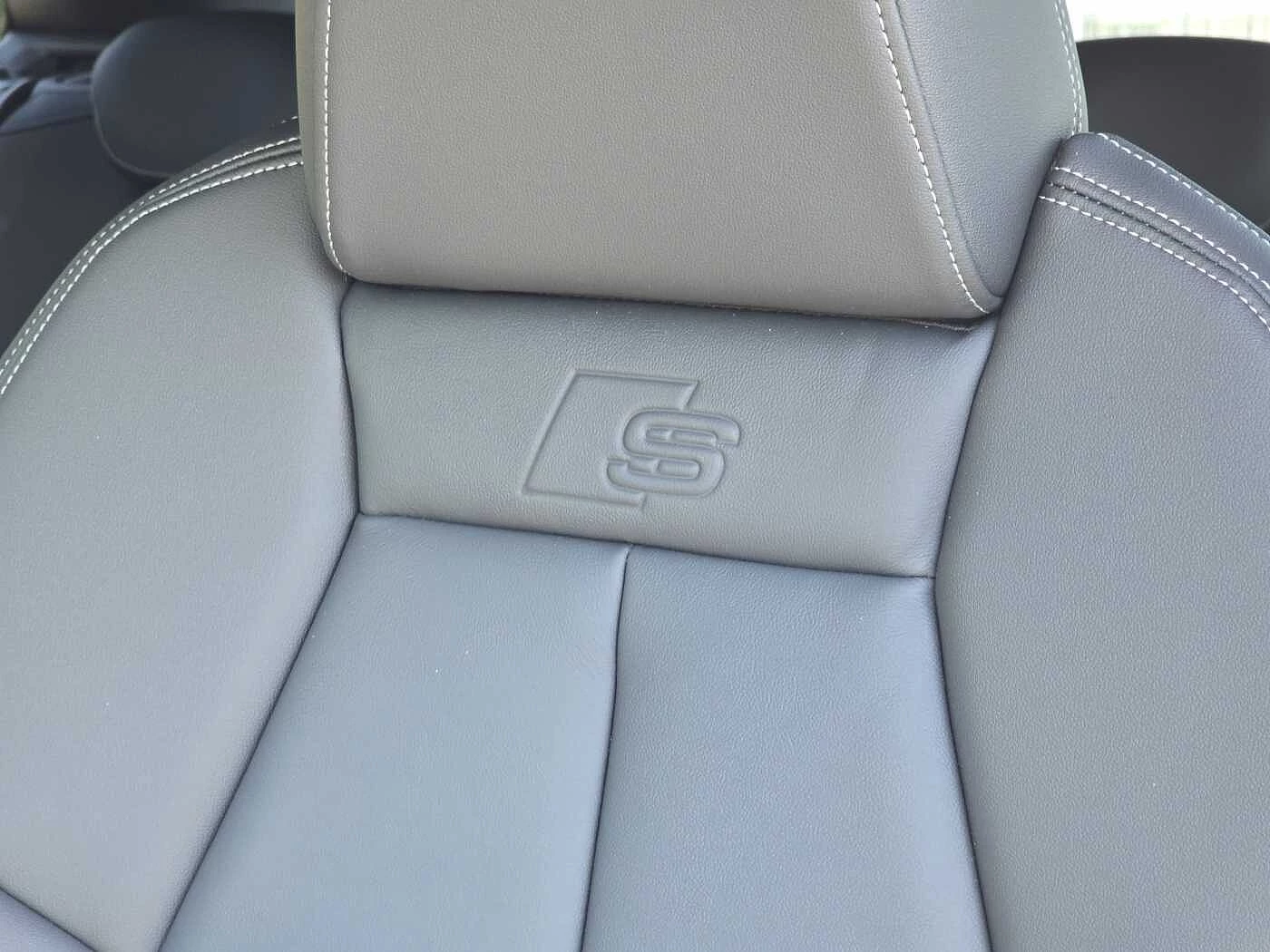 Audi-Q4 e-tron-image-45