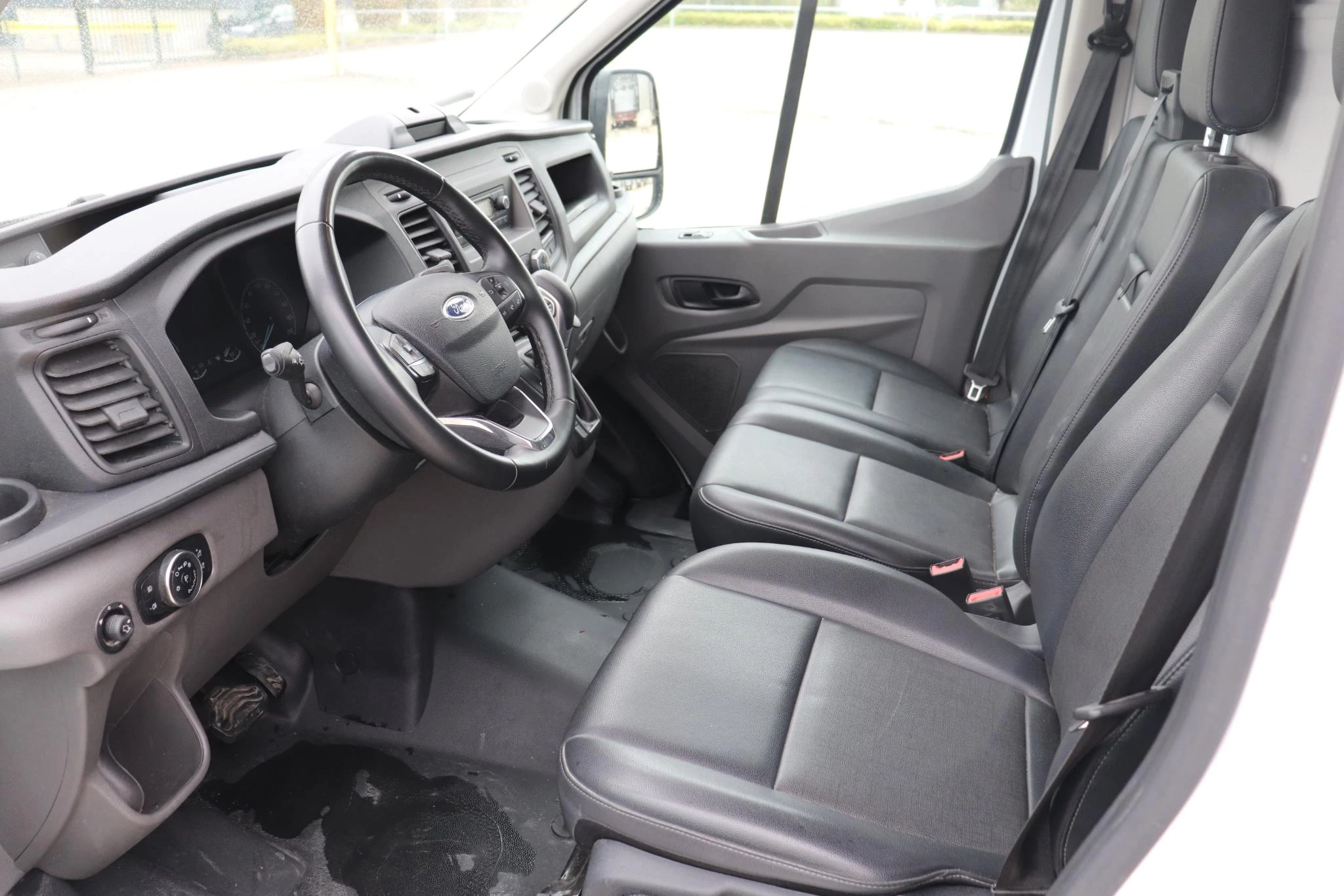 Ford-Transit-image-12