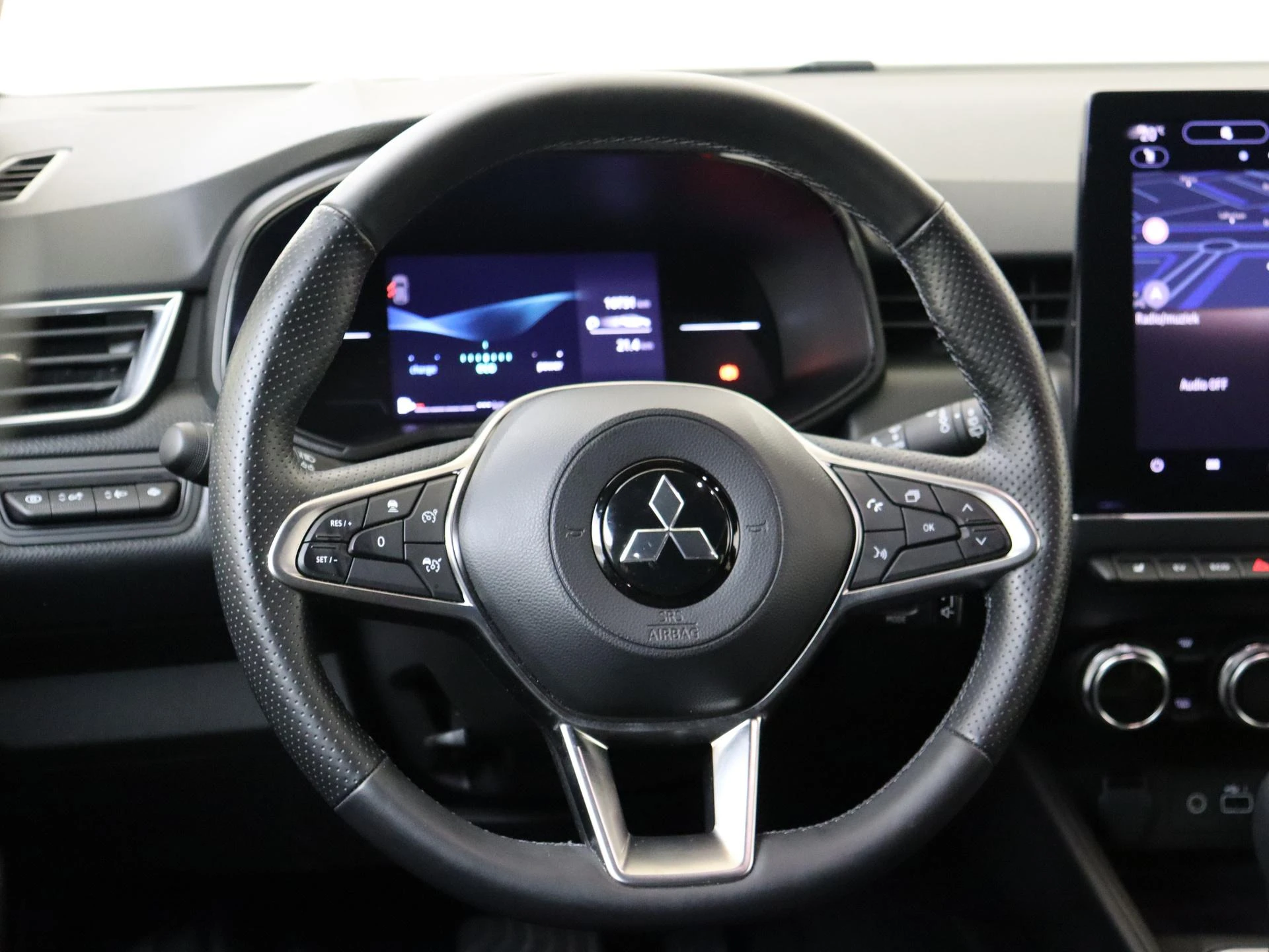 Mitsubishi-Colt-image-9