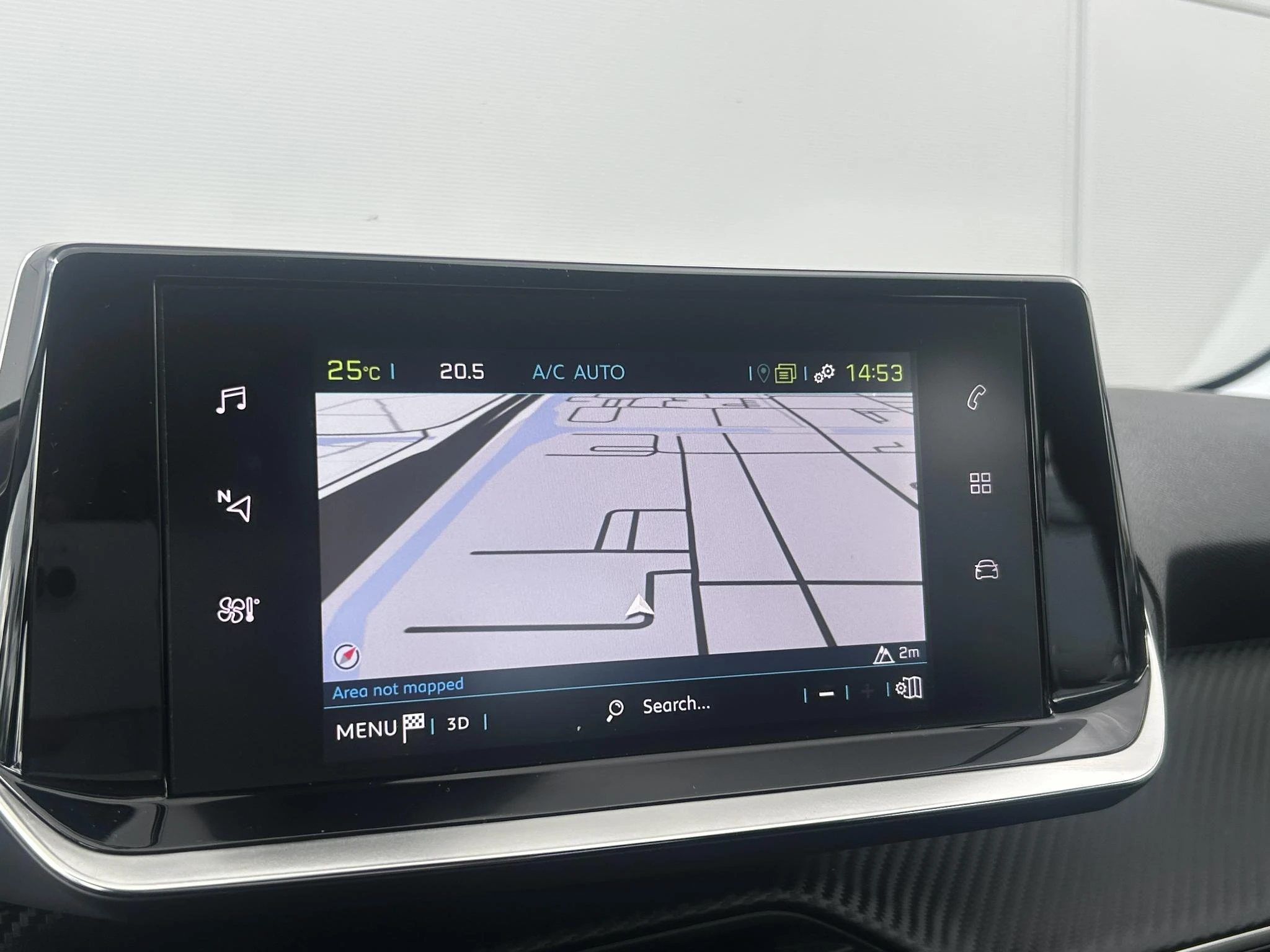 Peugeot-e-208-image-12