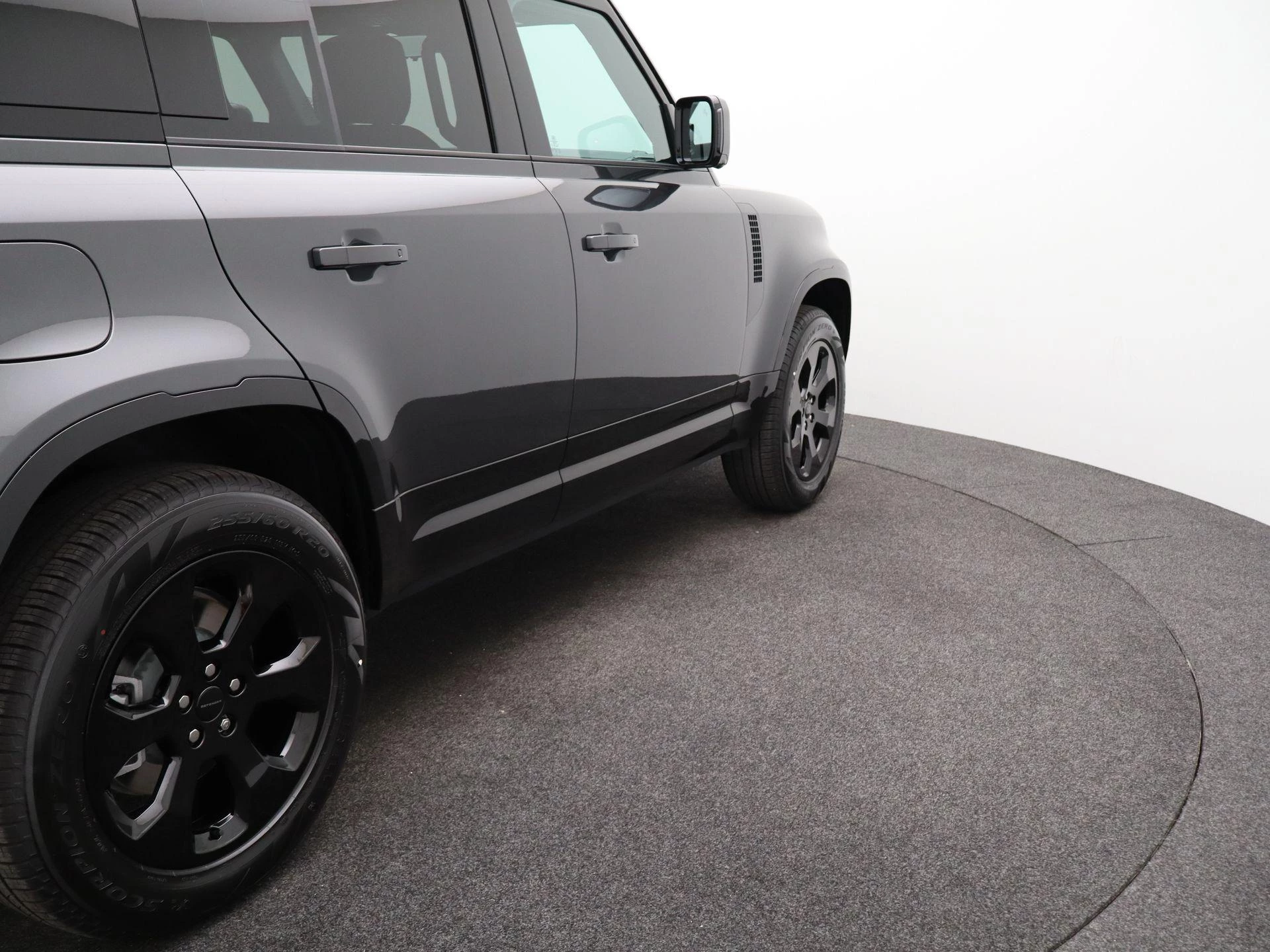 Land Rover-Defender-image-48