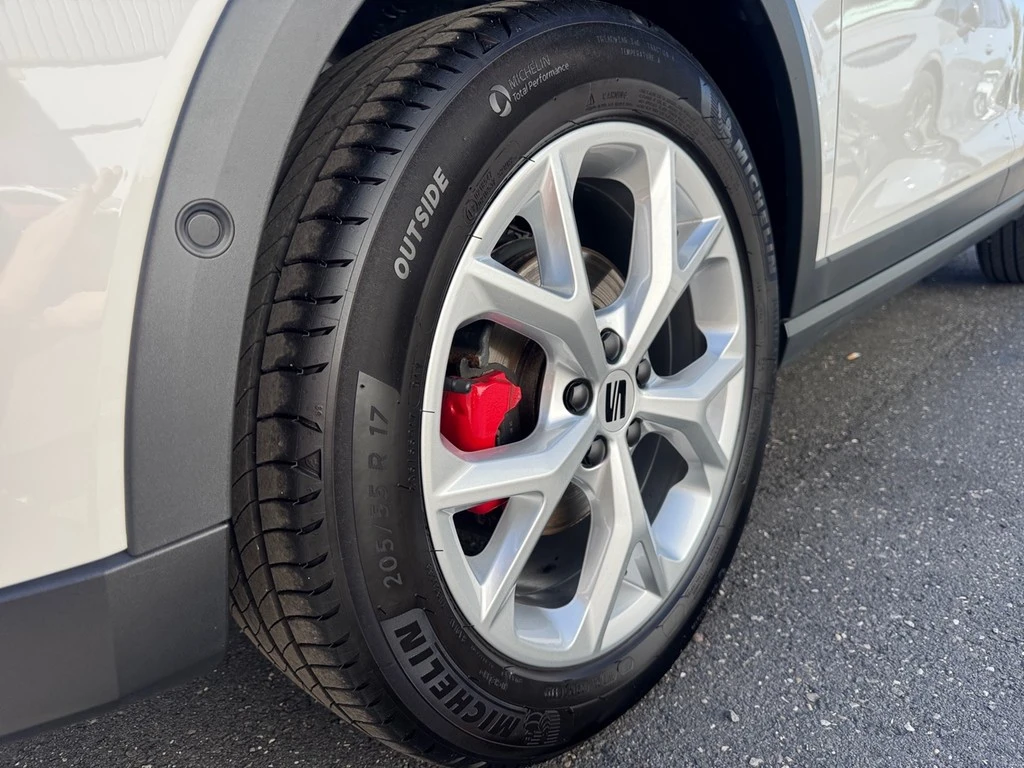 SEAT-Arona-image-2