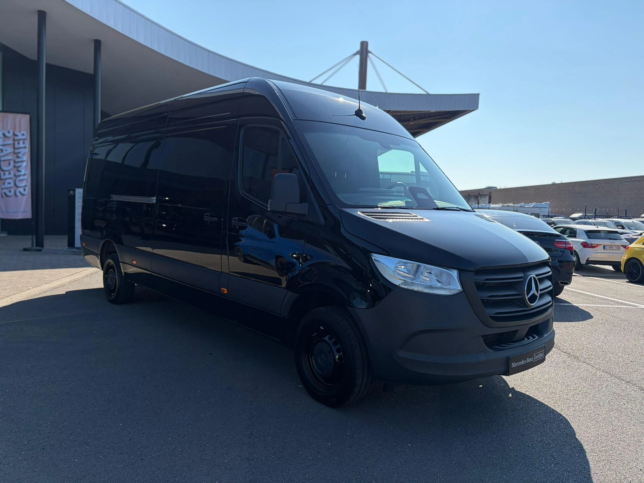 Mercedes-Benz-Sprinter-image-2
