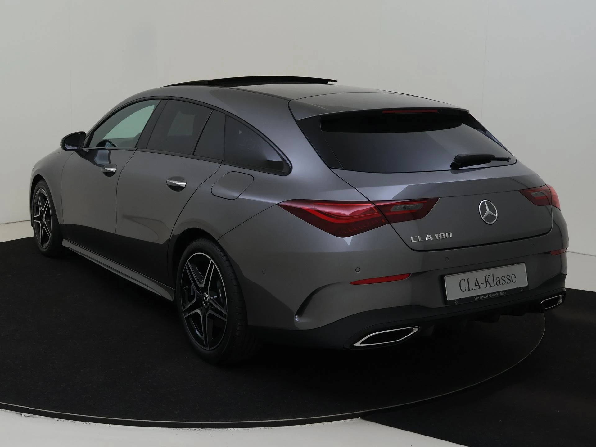 Mercedes-Benz-CLA-image-6