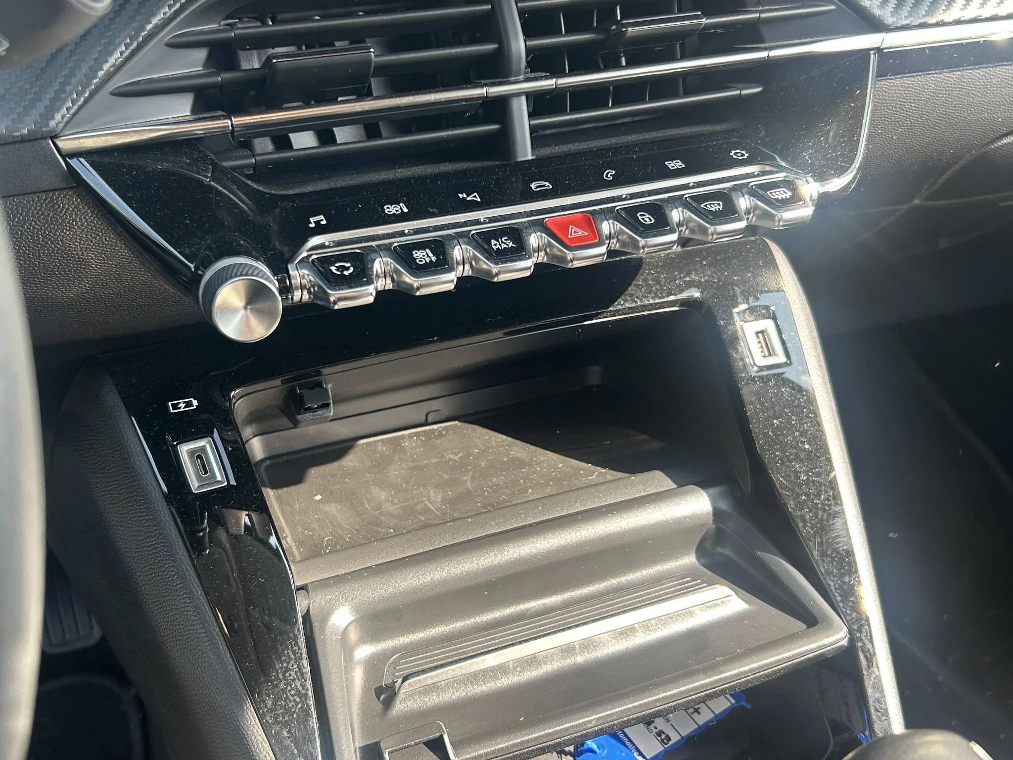 Peugeot-208-image-15