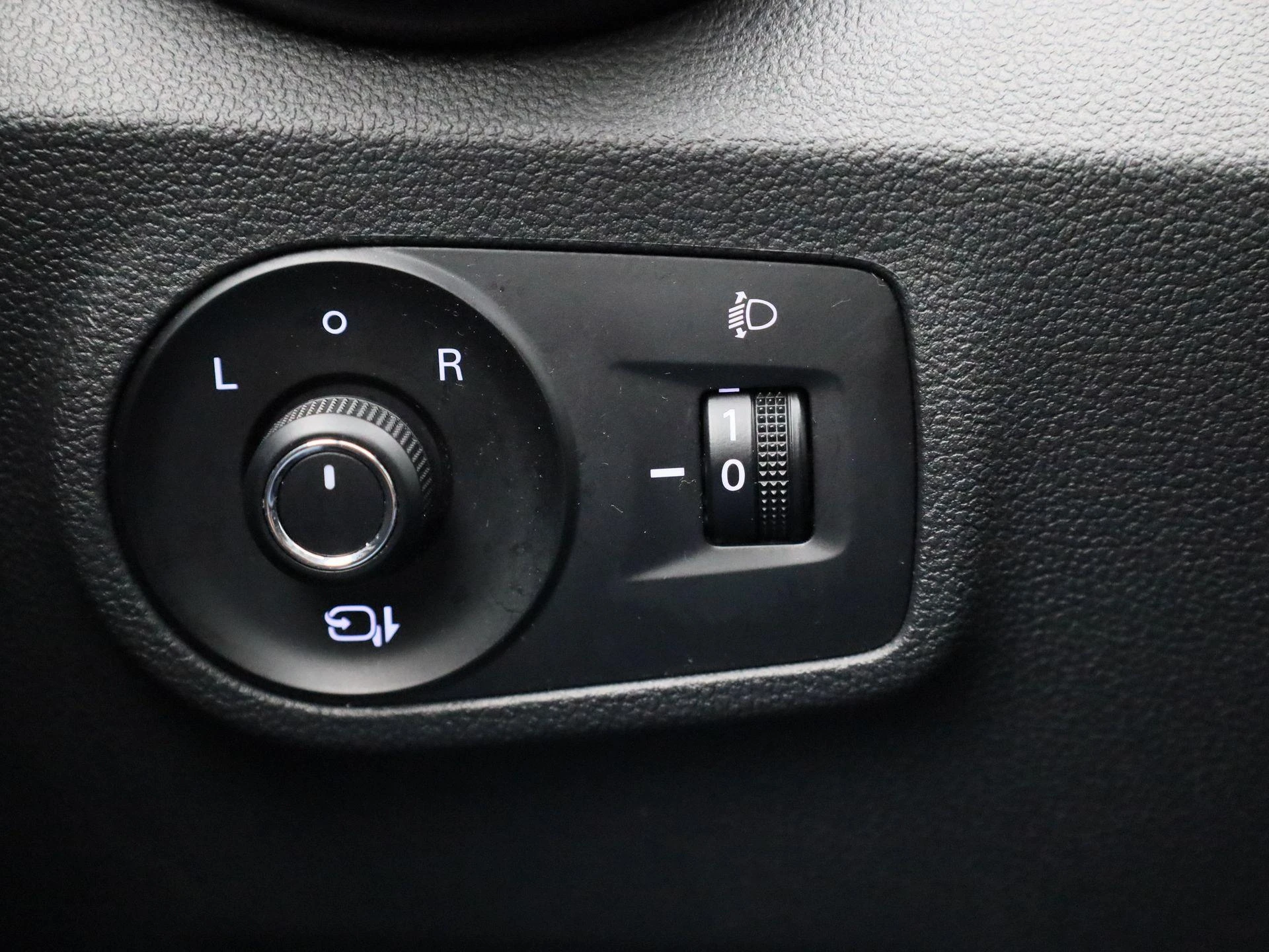 MG-ZS EV-image-22