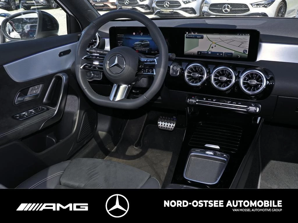 Mercedes-Benz A-Klasse 200 SPECIAL EDITION AMG ADV.+ KAM PANO MBUX AMG Line