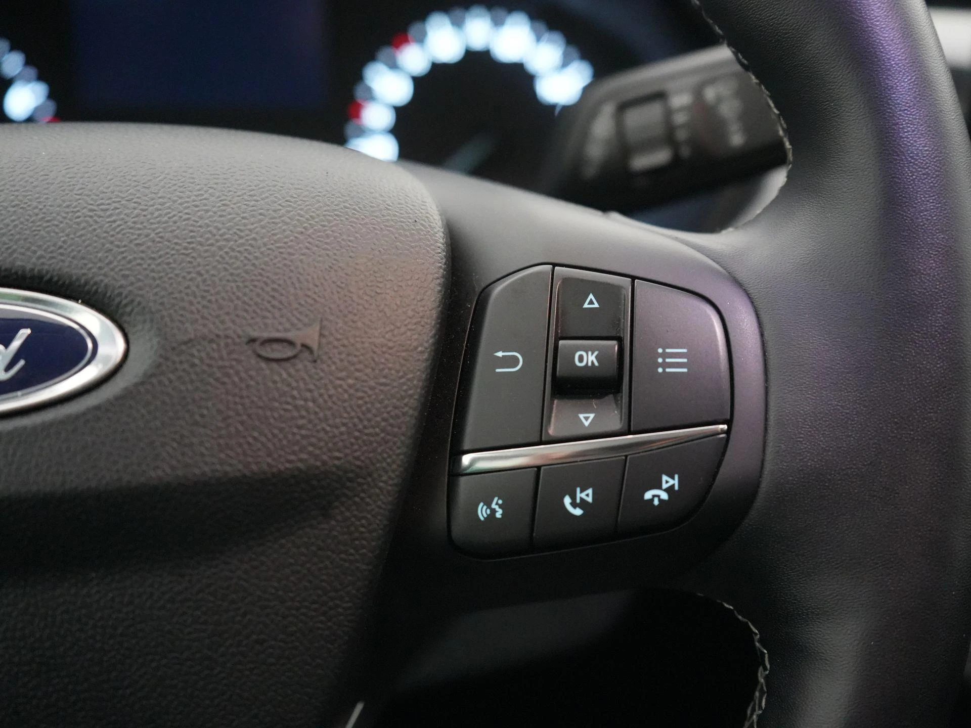 Ford-Puma-image-18