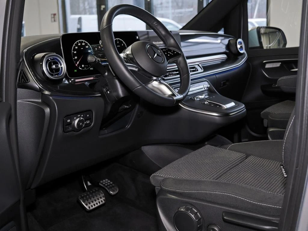 Mercedes-Benz-V-Klasse 220-image-8