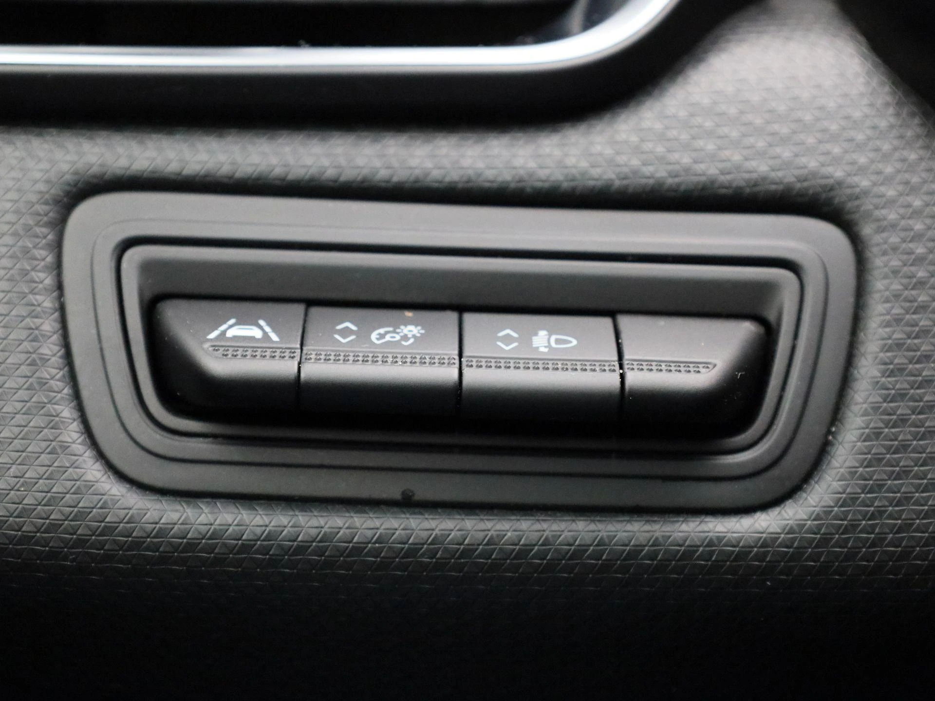 Renault-Clio-image-17