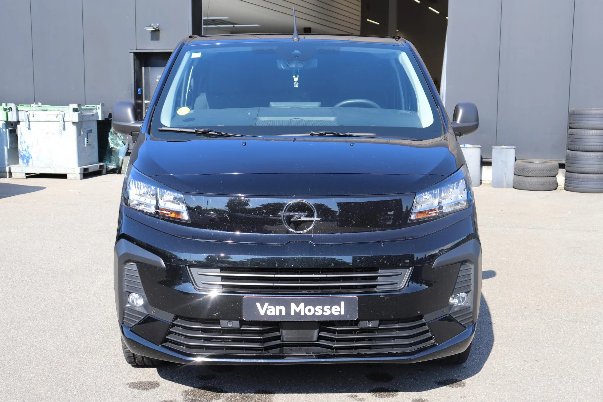 Opel Vivaro 2.0 BlueHDi 180 S&S EAT8 €6.4 L3H1