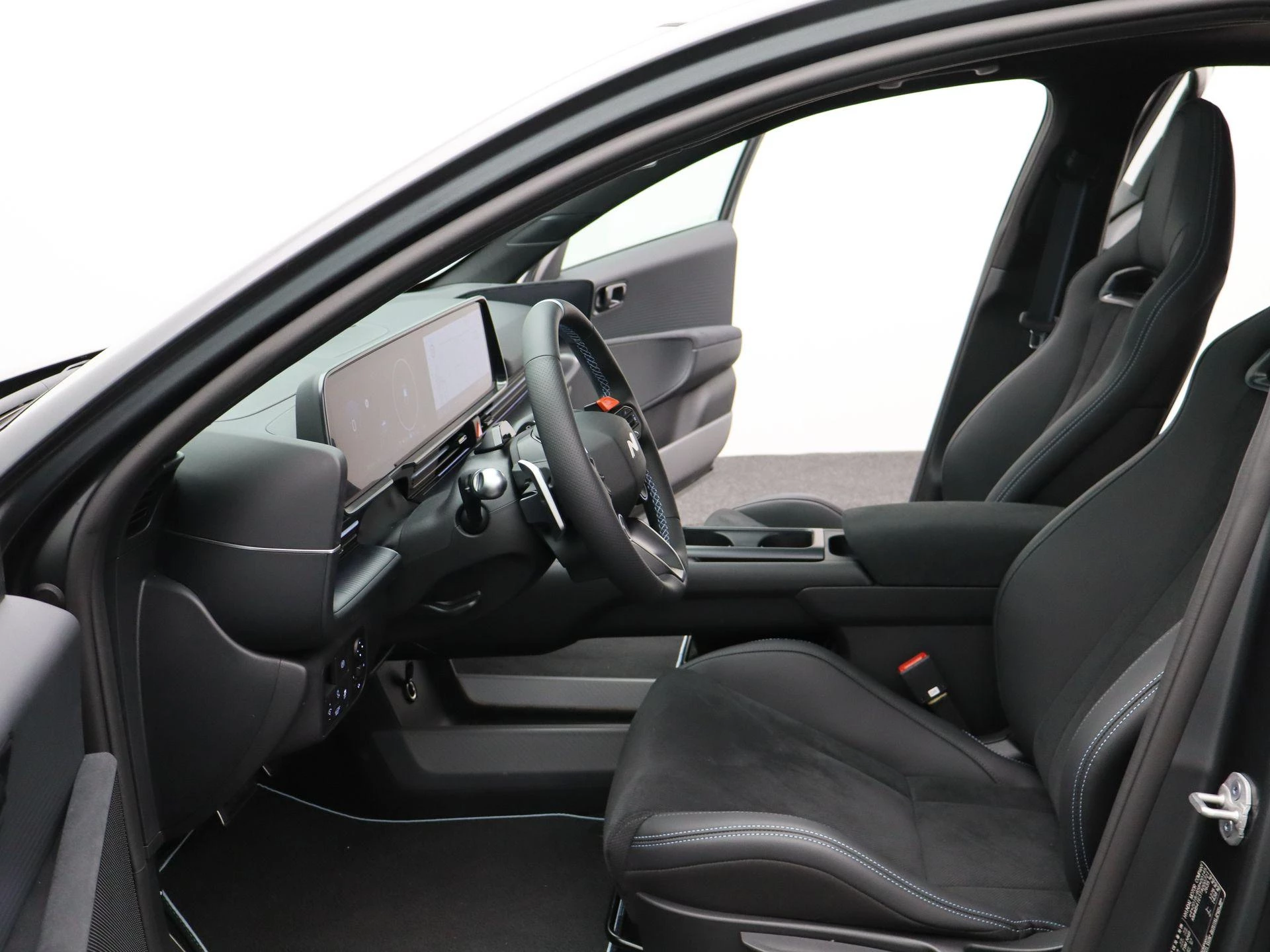 Hyundai-IONIQ 6-image-10