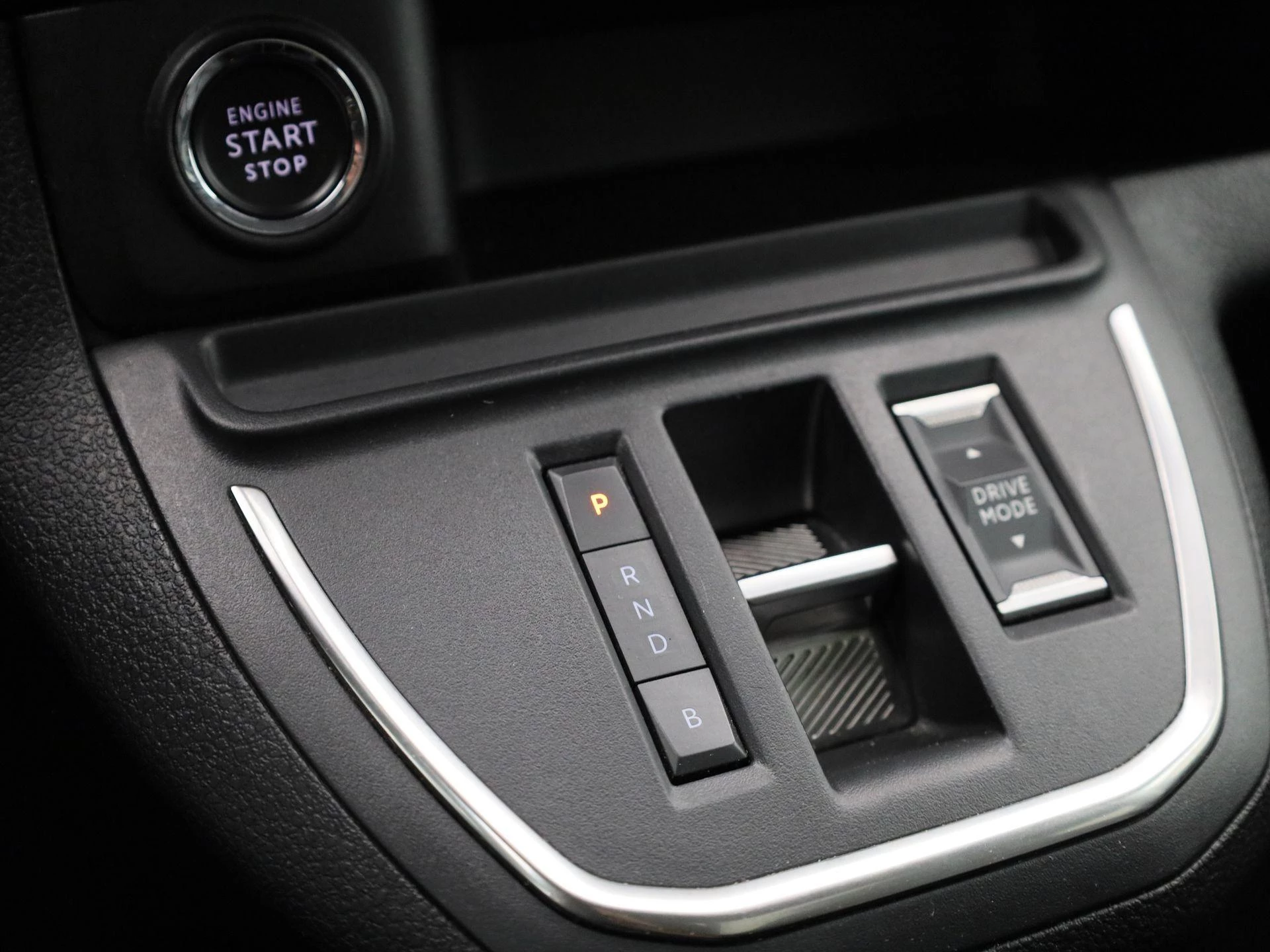 Opel-Zafira e-Life-image-17