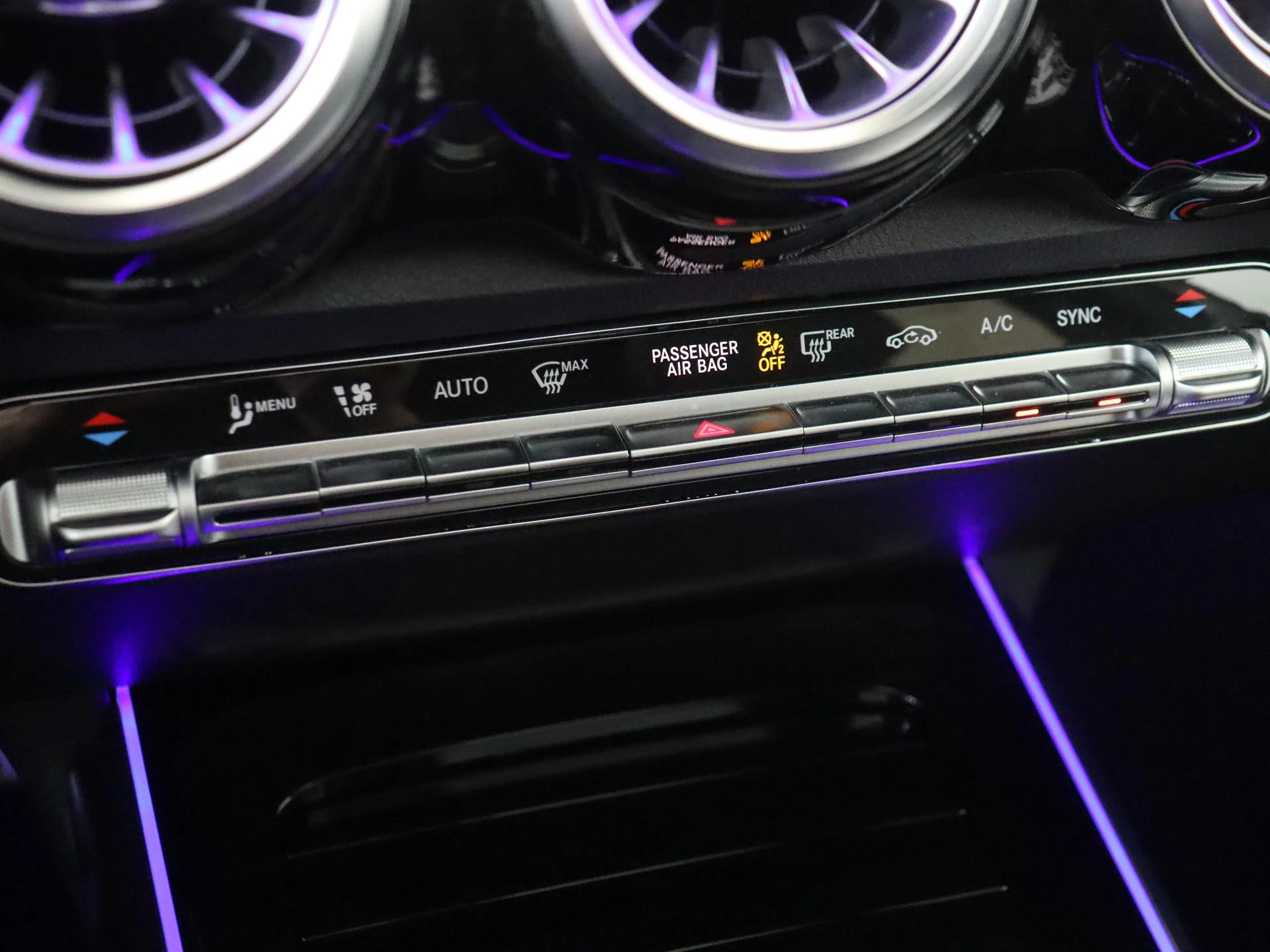 Mercedes-Benz GLB 200 Business Solution AMG 7p.