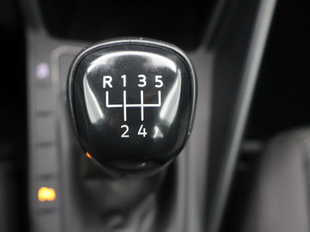 Volkswagen-Polo-image-16