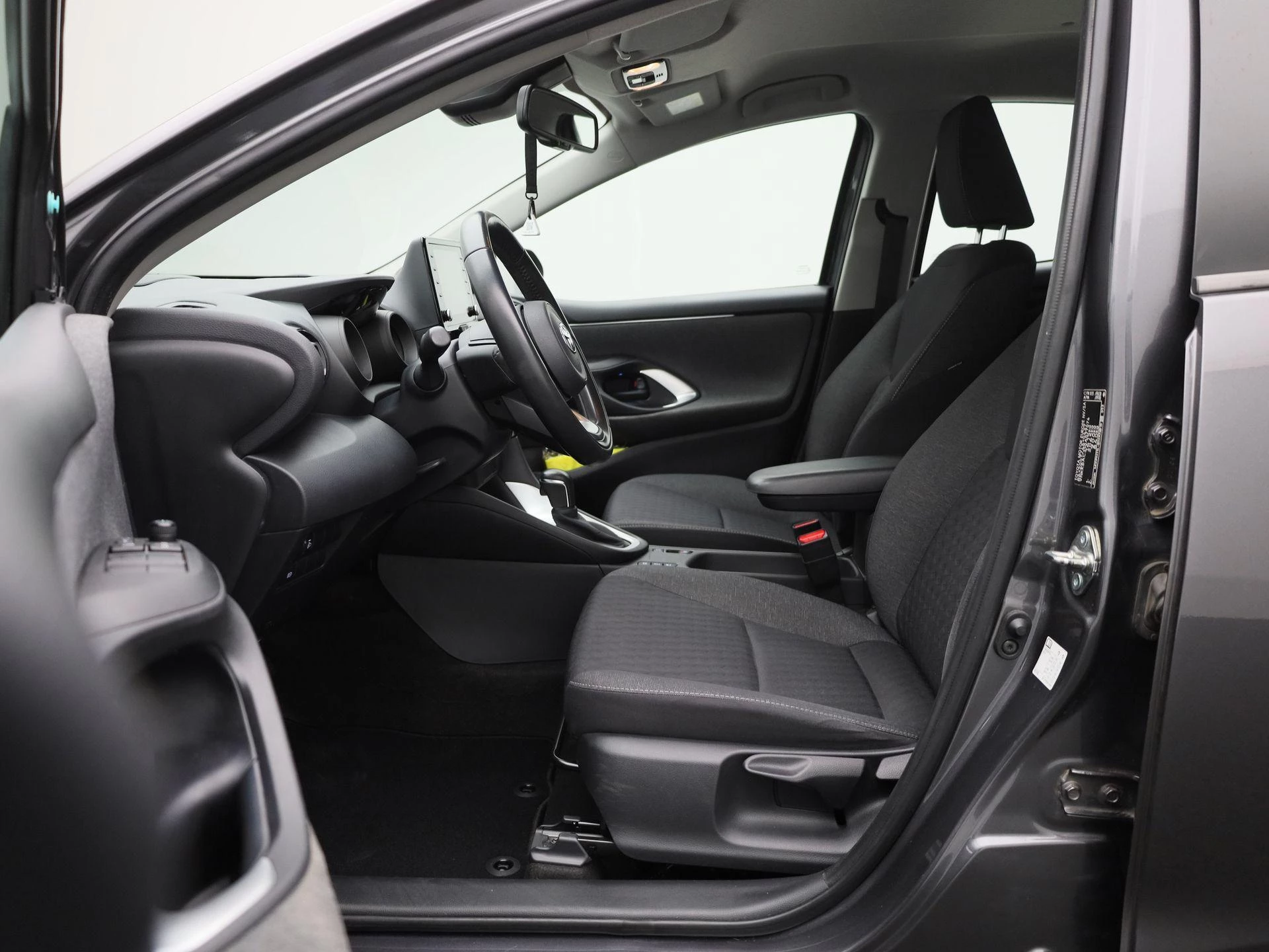 Toyota Yaris 1.5 Hybrid Business Plus