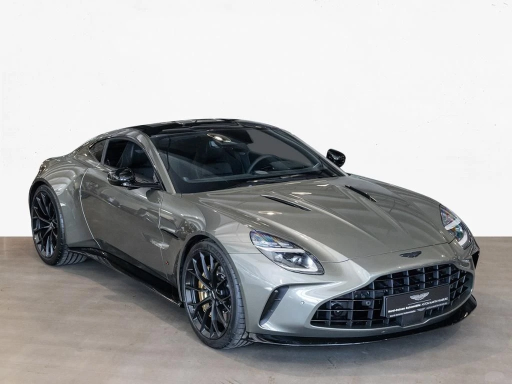Aston Martin-V8 Vantage-image-14