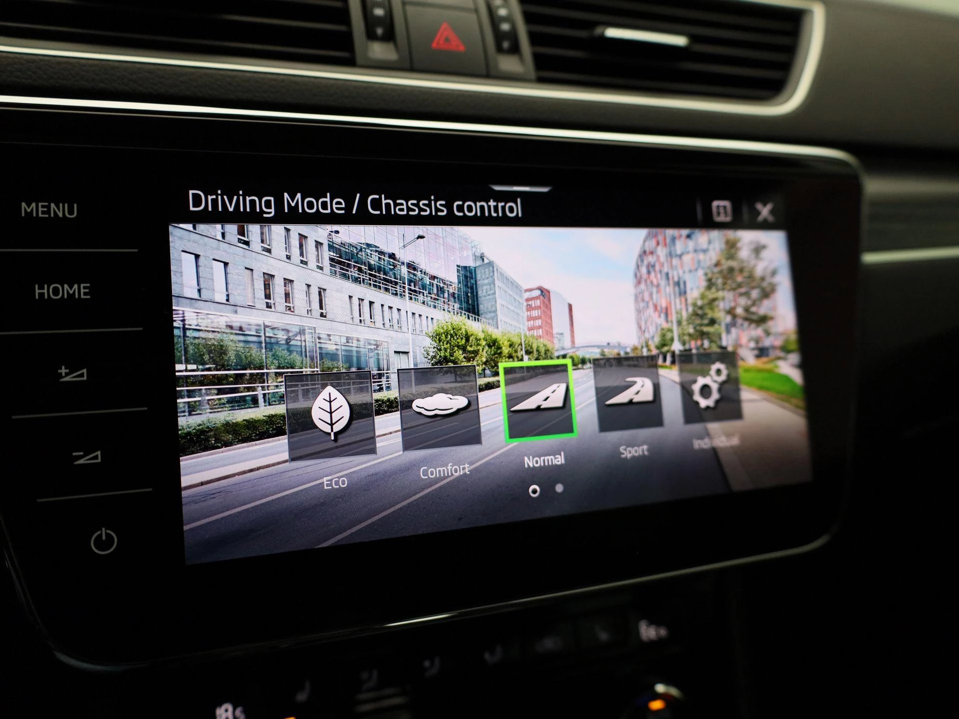 Škoda Superb 1.4 TSI iV DSG STYLE COMBI
