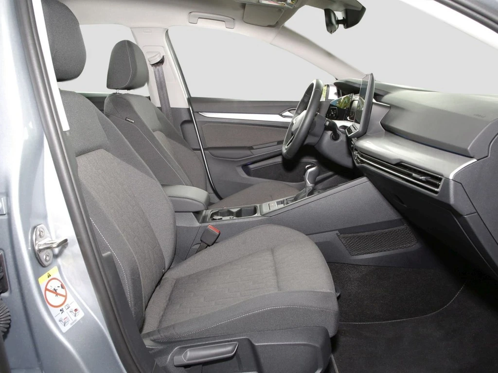Volkswagen-Golf-image-7