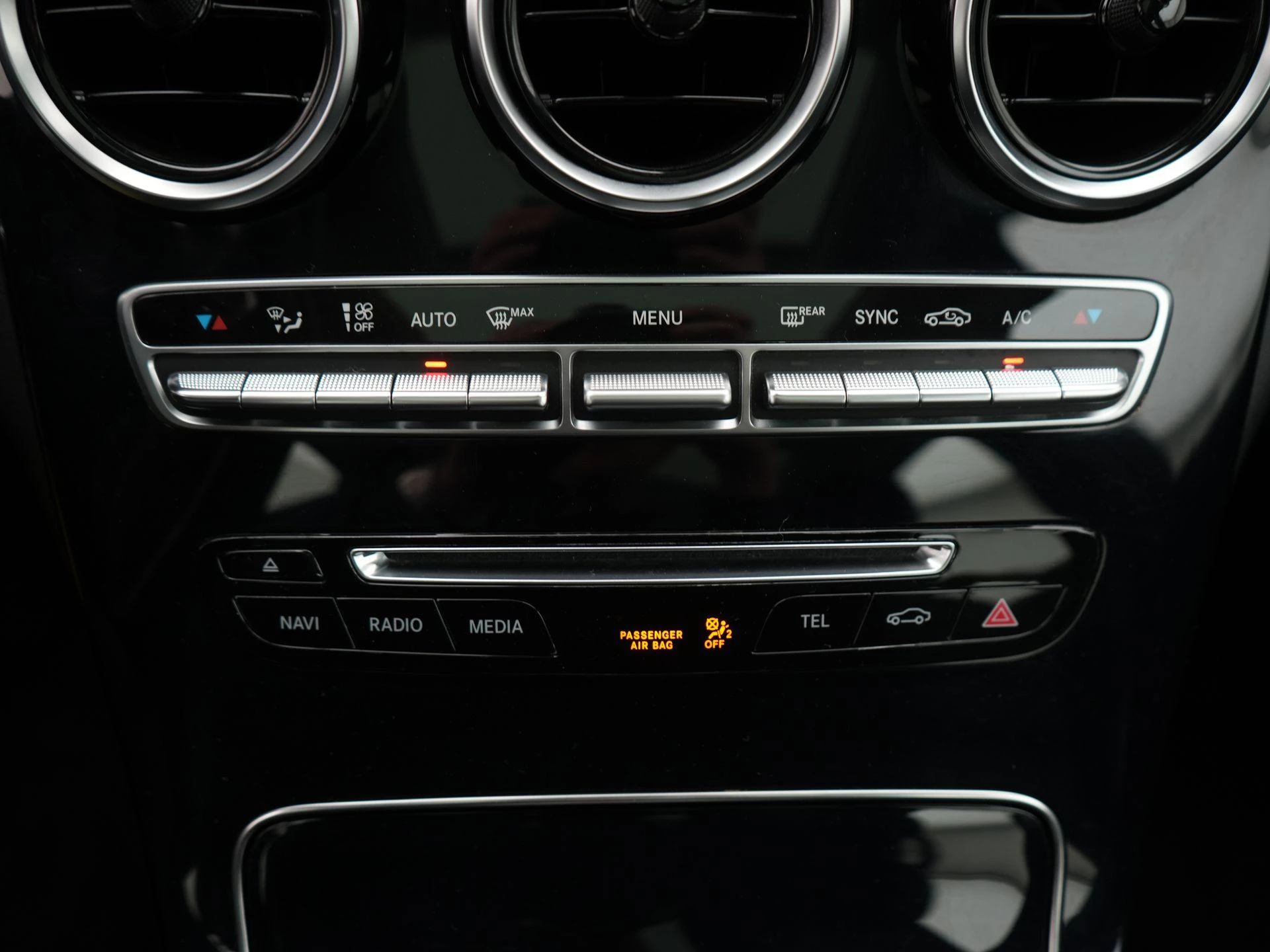 Mercedes-Benz-GLC-image-22