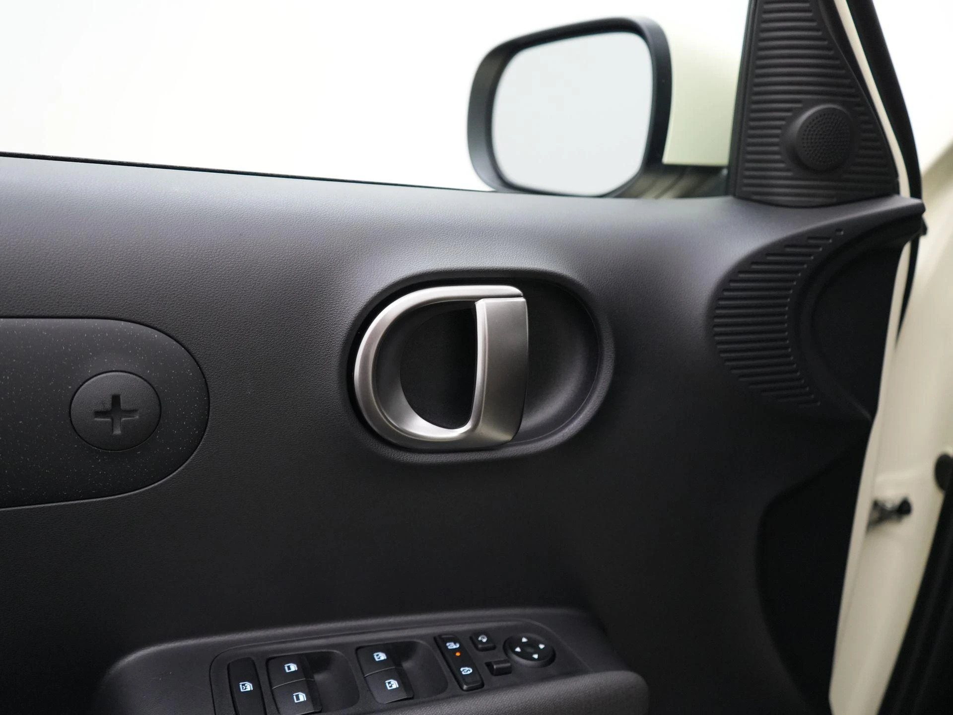 Hyundai-Inster-image-31
