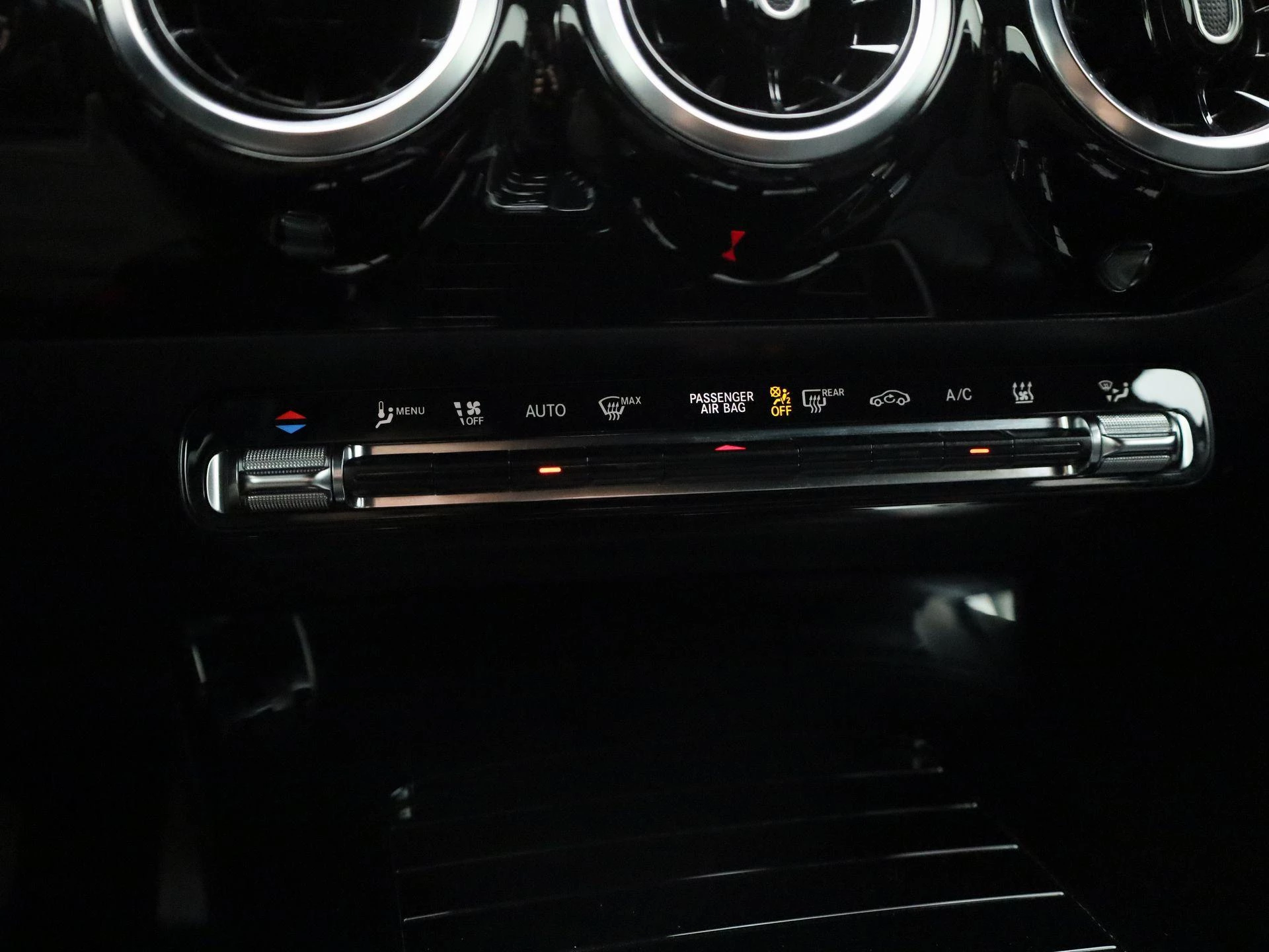 Mercedes-Benz-A-Klasse-image-15