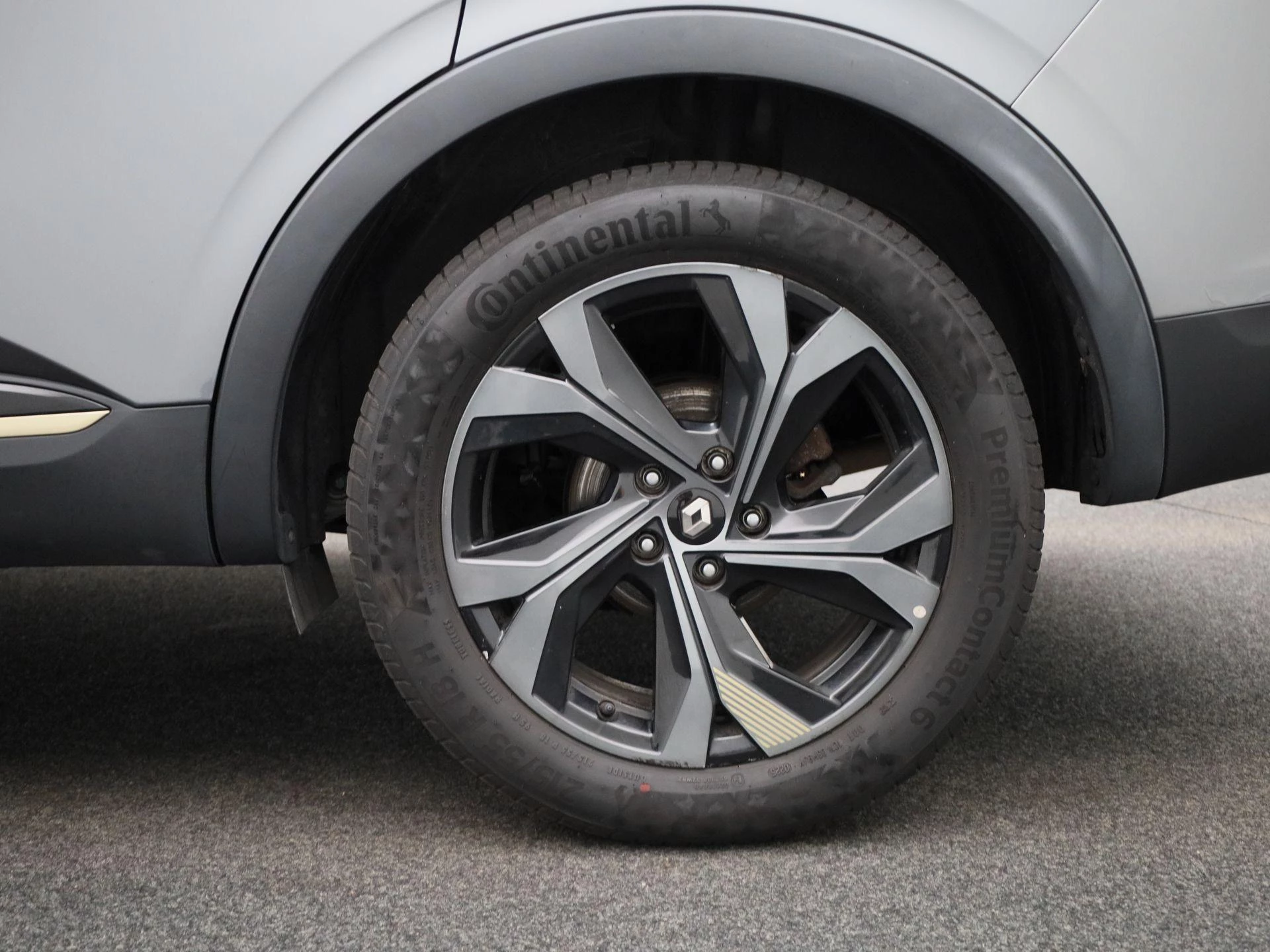 Renault-Arkana-image-12