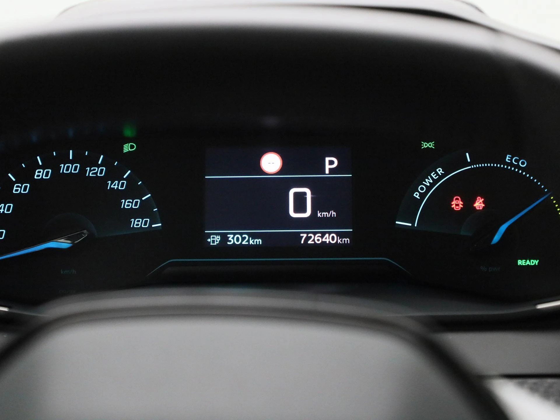 Peugeot-e-208-image-7