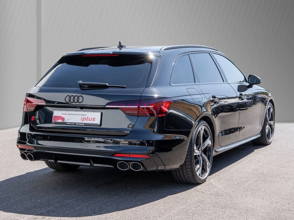 Audi-S4-image-5