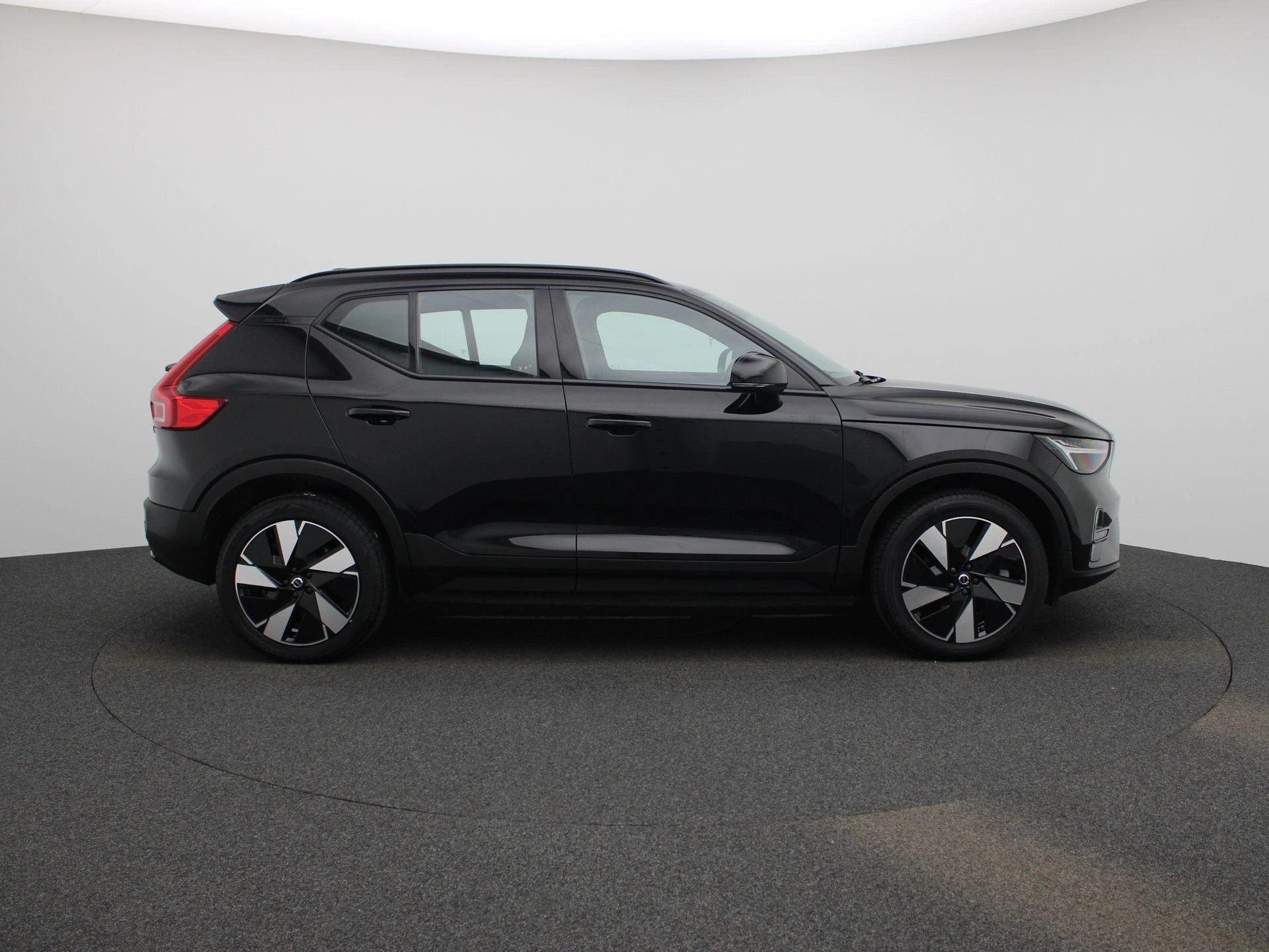 Volvo-XC40-image-5