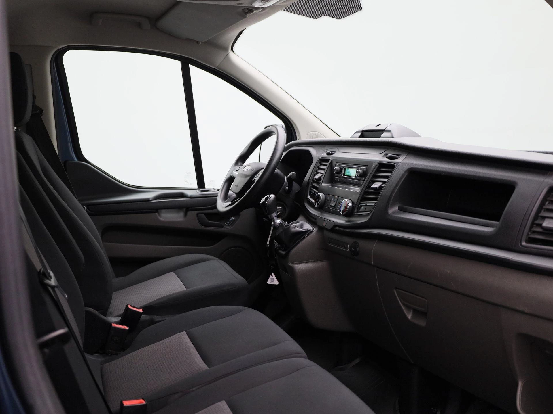 Ford-Transit Custom-image-29