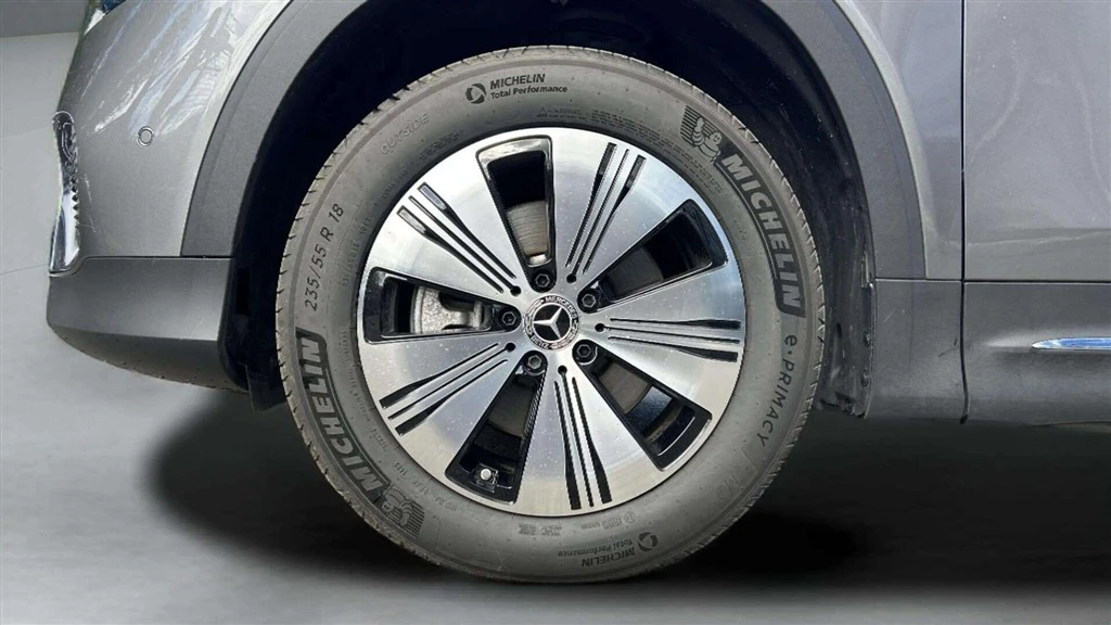 Mercedes-Benz-EQB-image-8