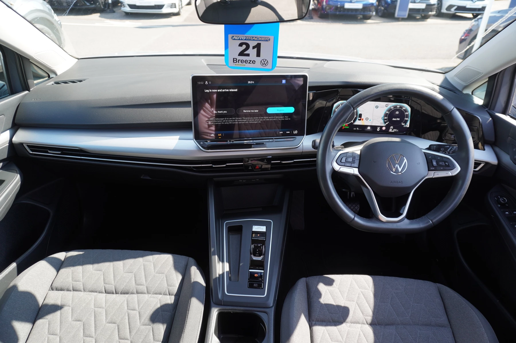 Volkswagen-Golf-image-7