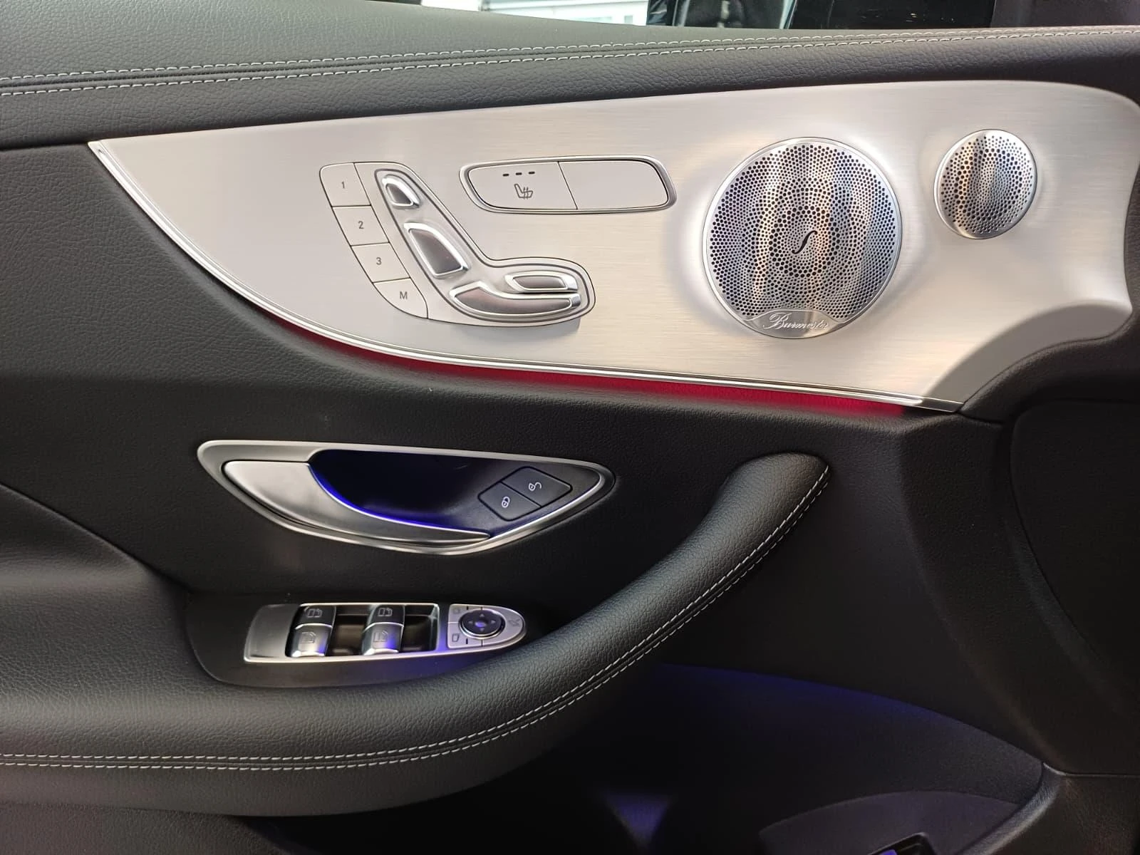 Mercedes-Benz-E-Klasse-image-18