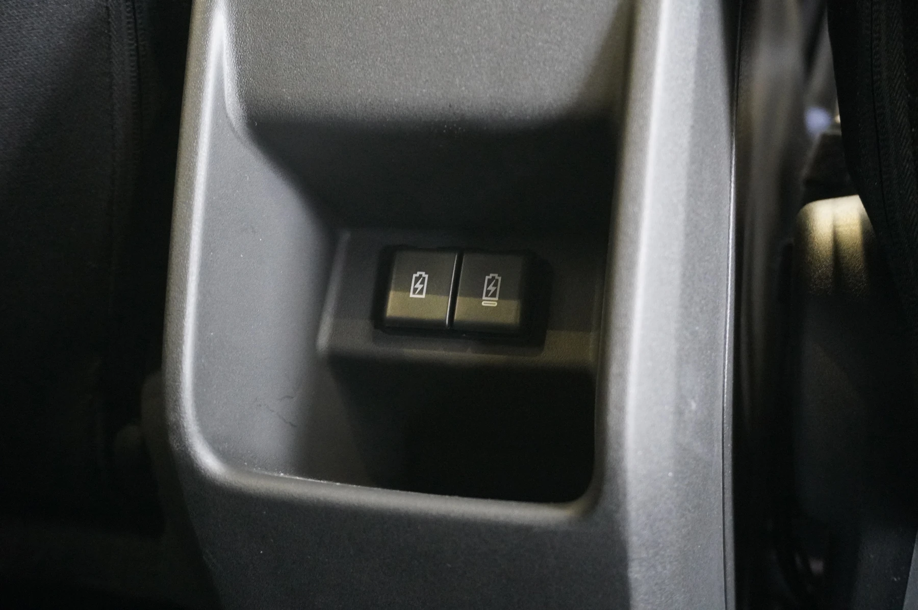 Suzuki-e Vitara-image-40