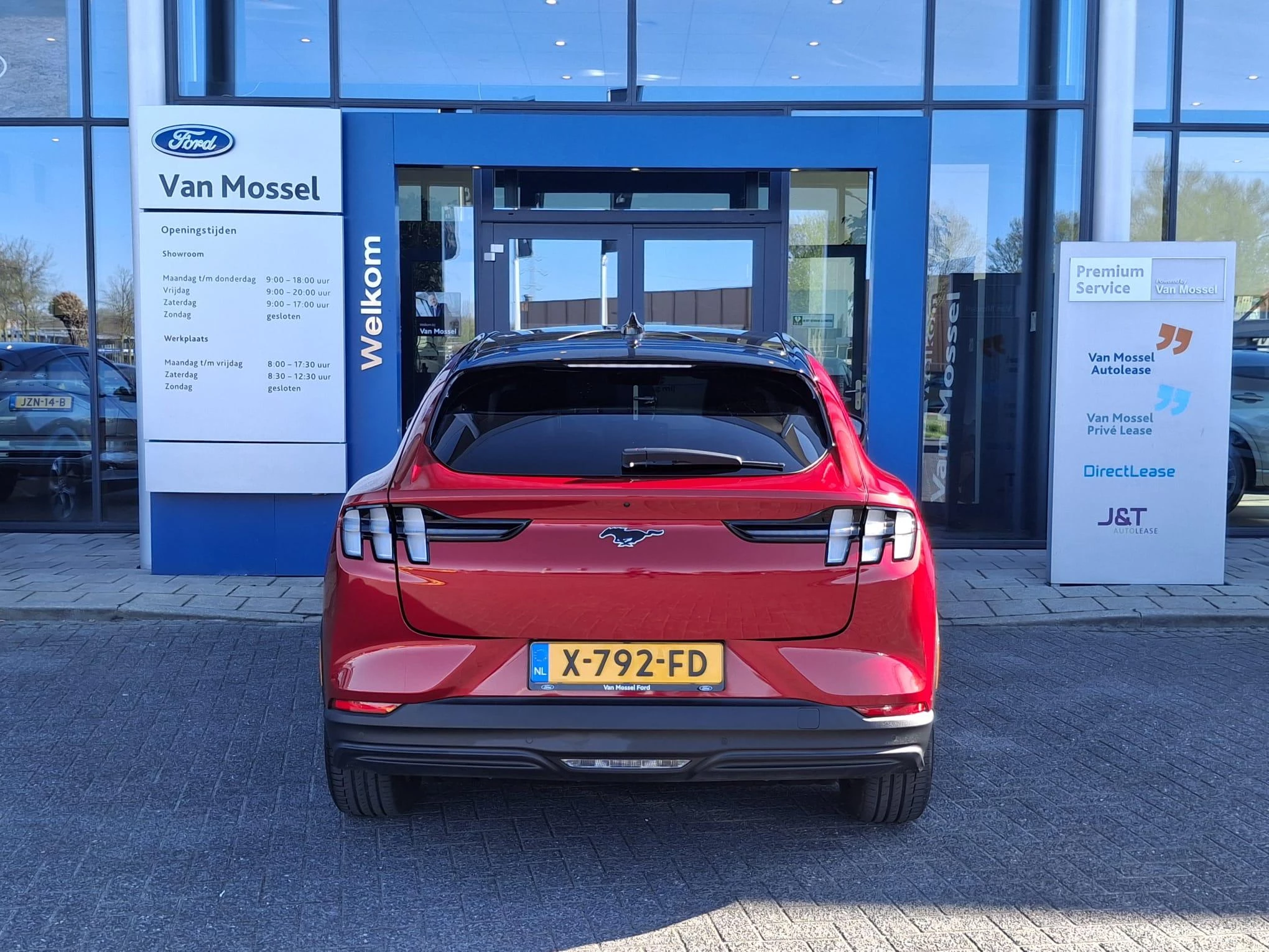 Ford-Mustang Mach-E-image-6