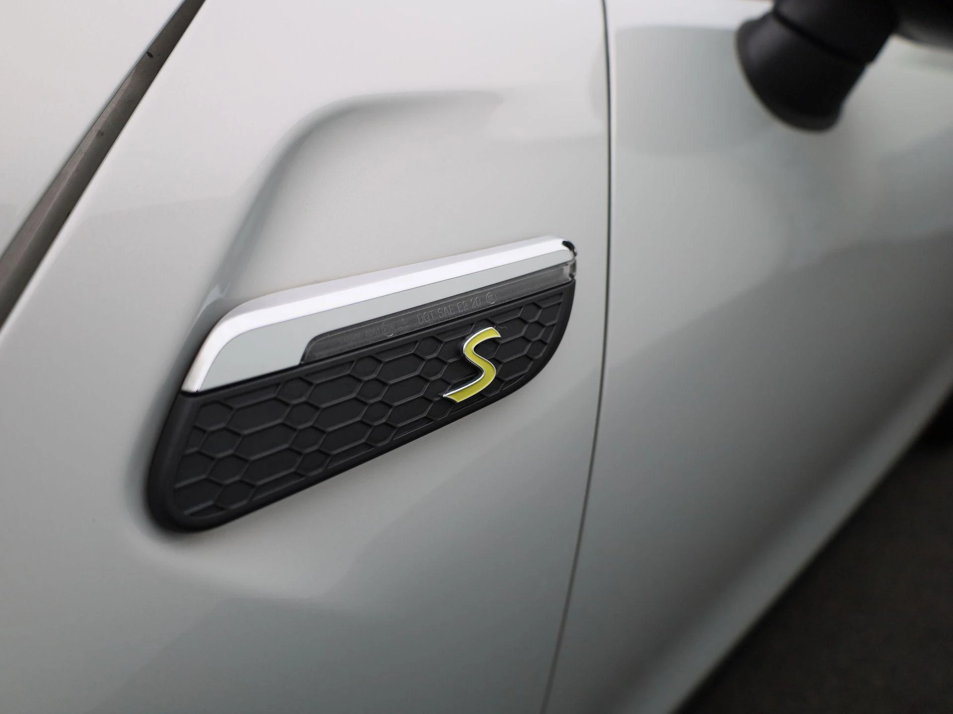 MINI-Cooper-image-31