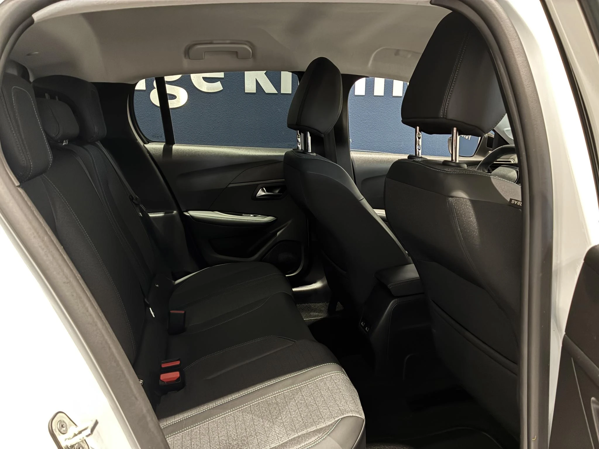 Peugeot-208-image-4