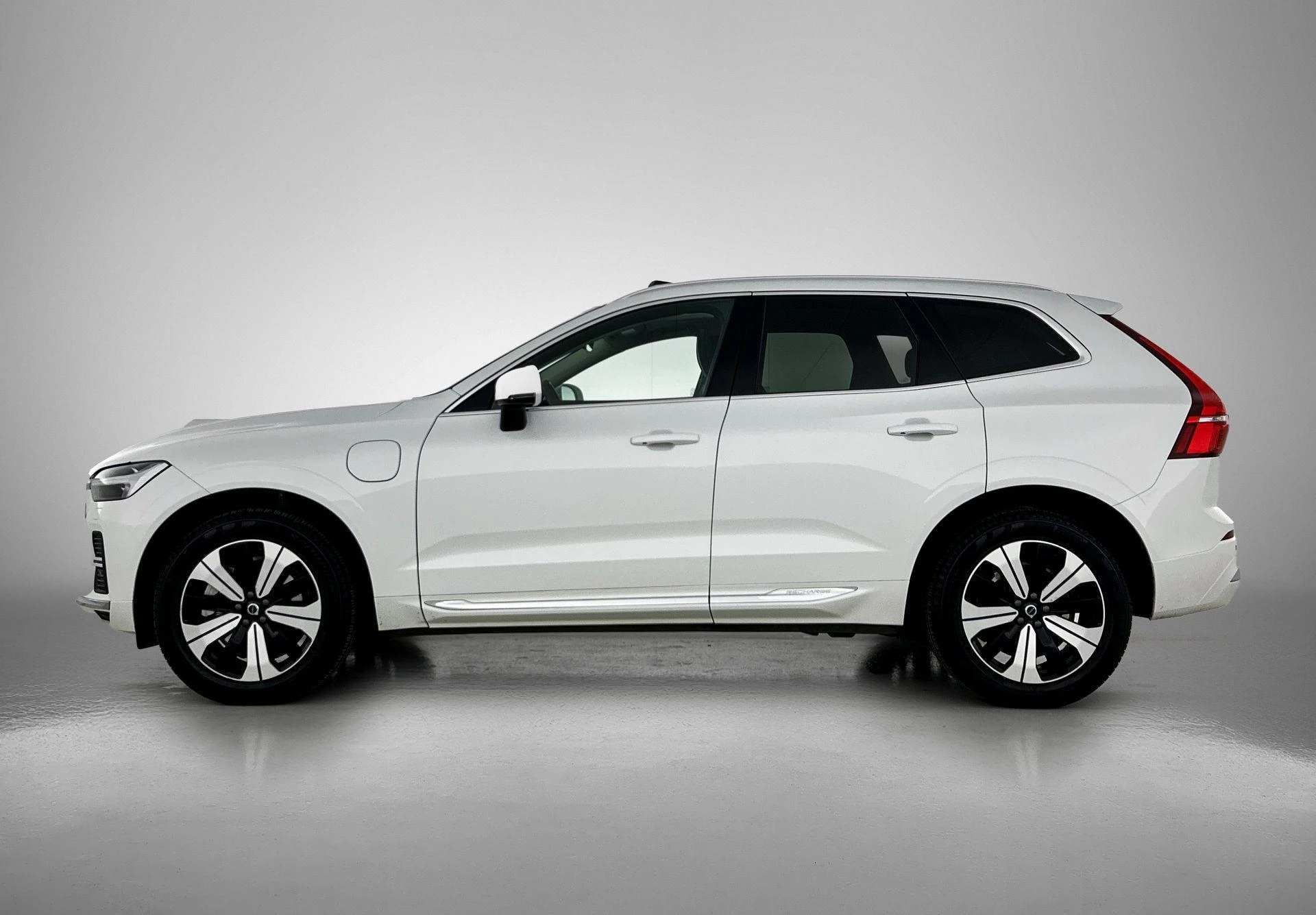Volvo XC60 2.0 T6 Plug-in hybrid AWD Plus Bright