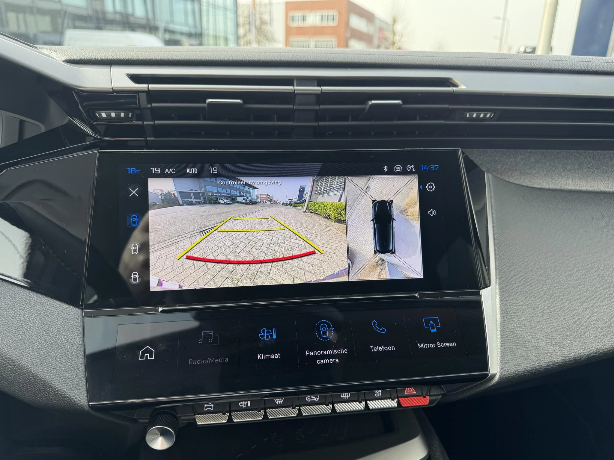 Peugeot-308-image-17
