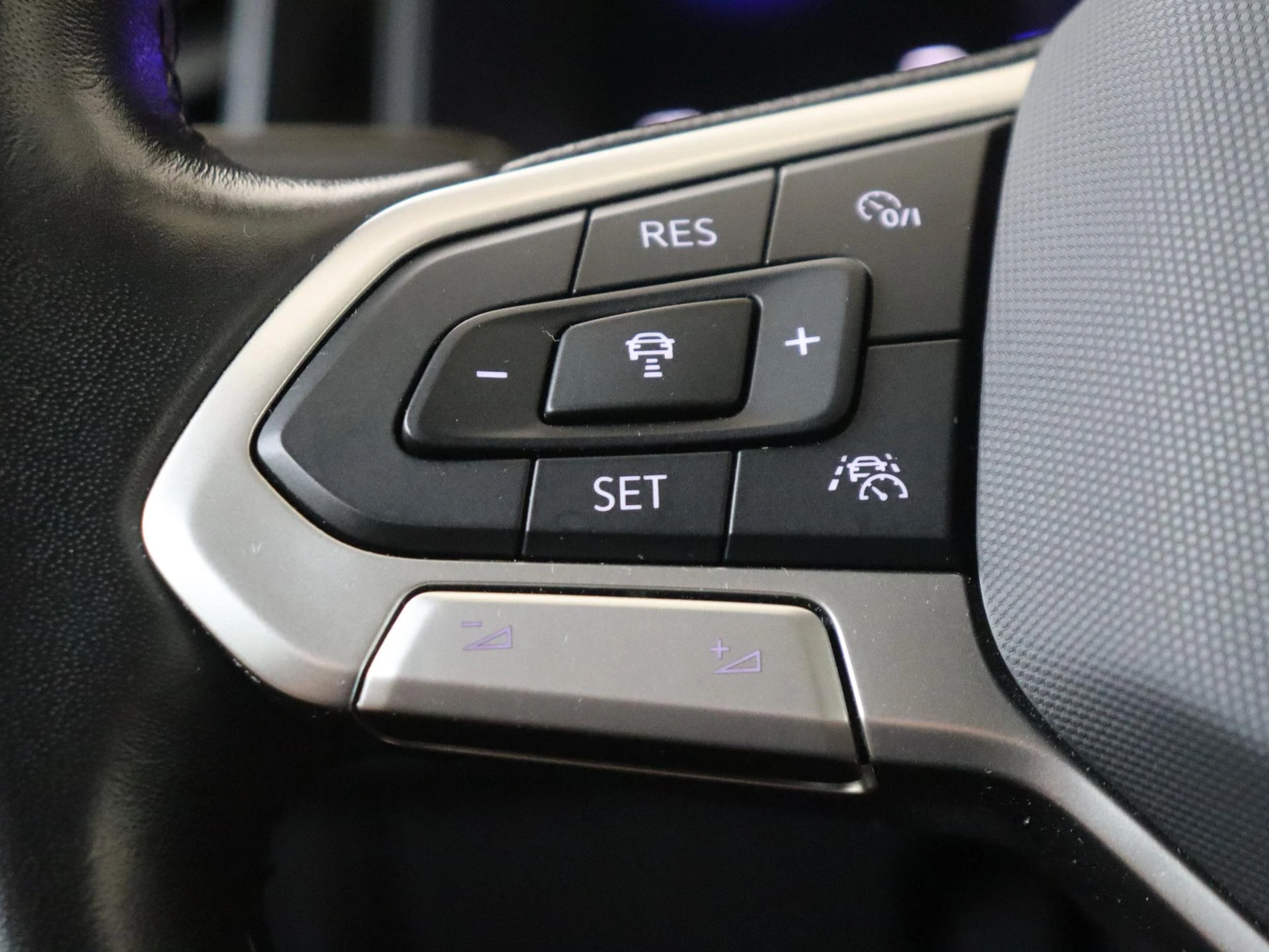 Volkswagen-Taigo-image-11